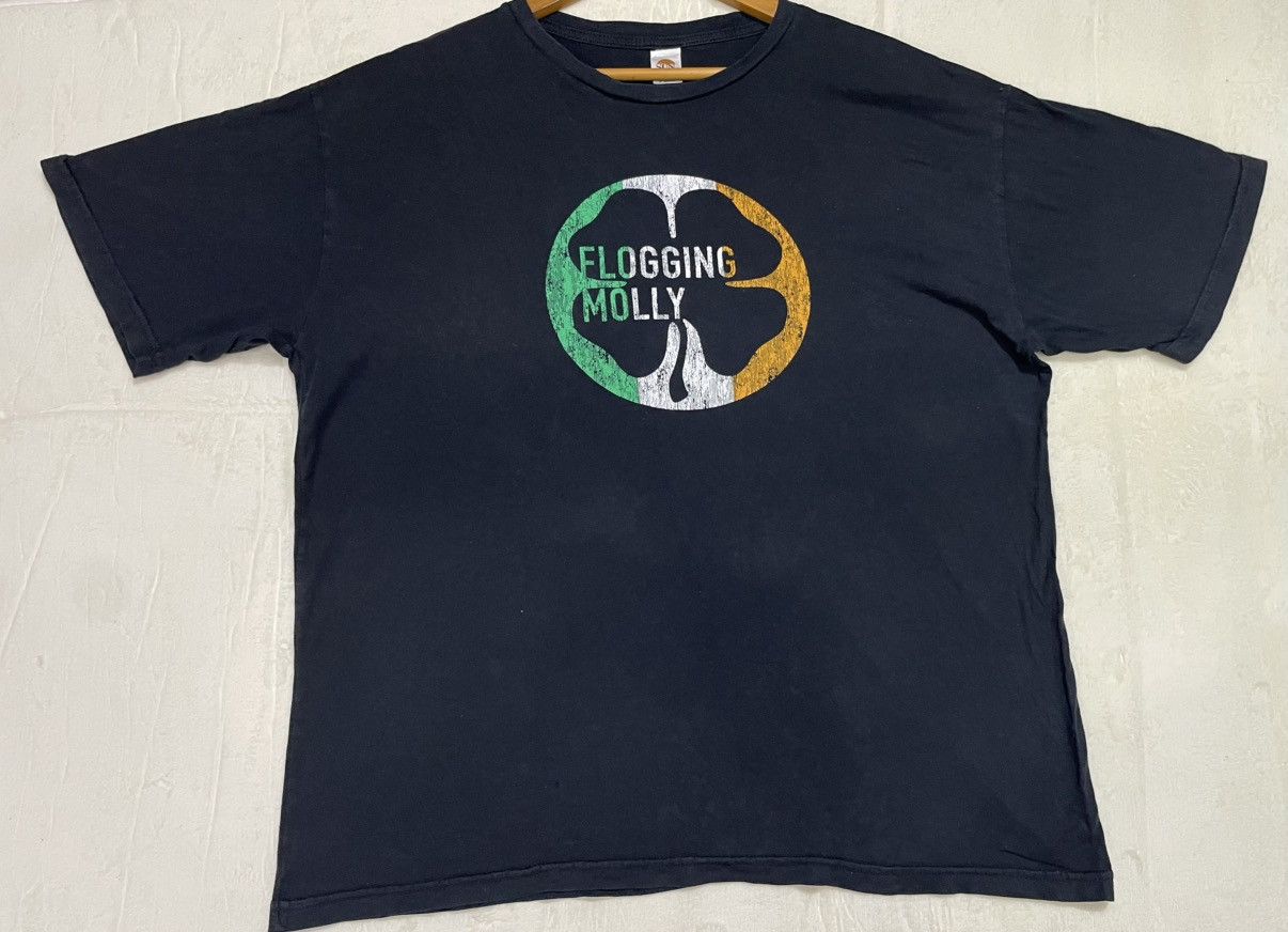 Band Tees FLOGGING MOLLY ROCK BAND MUSIC TSHIRT FADED(PINHOLE) Size US XL / EU 56 / 4 - 1 Thumbnail