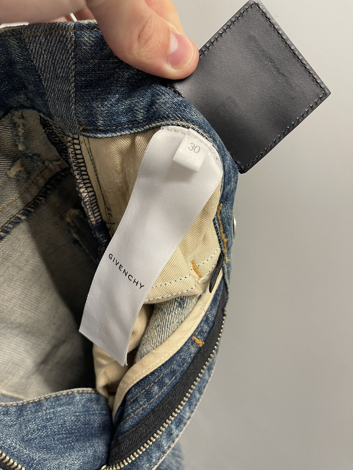 Givenchy Givenchy denim destroyed jeans Size US 30 / EU 46 - 5 Thumbnail