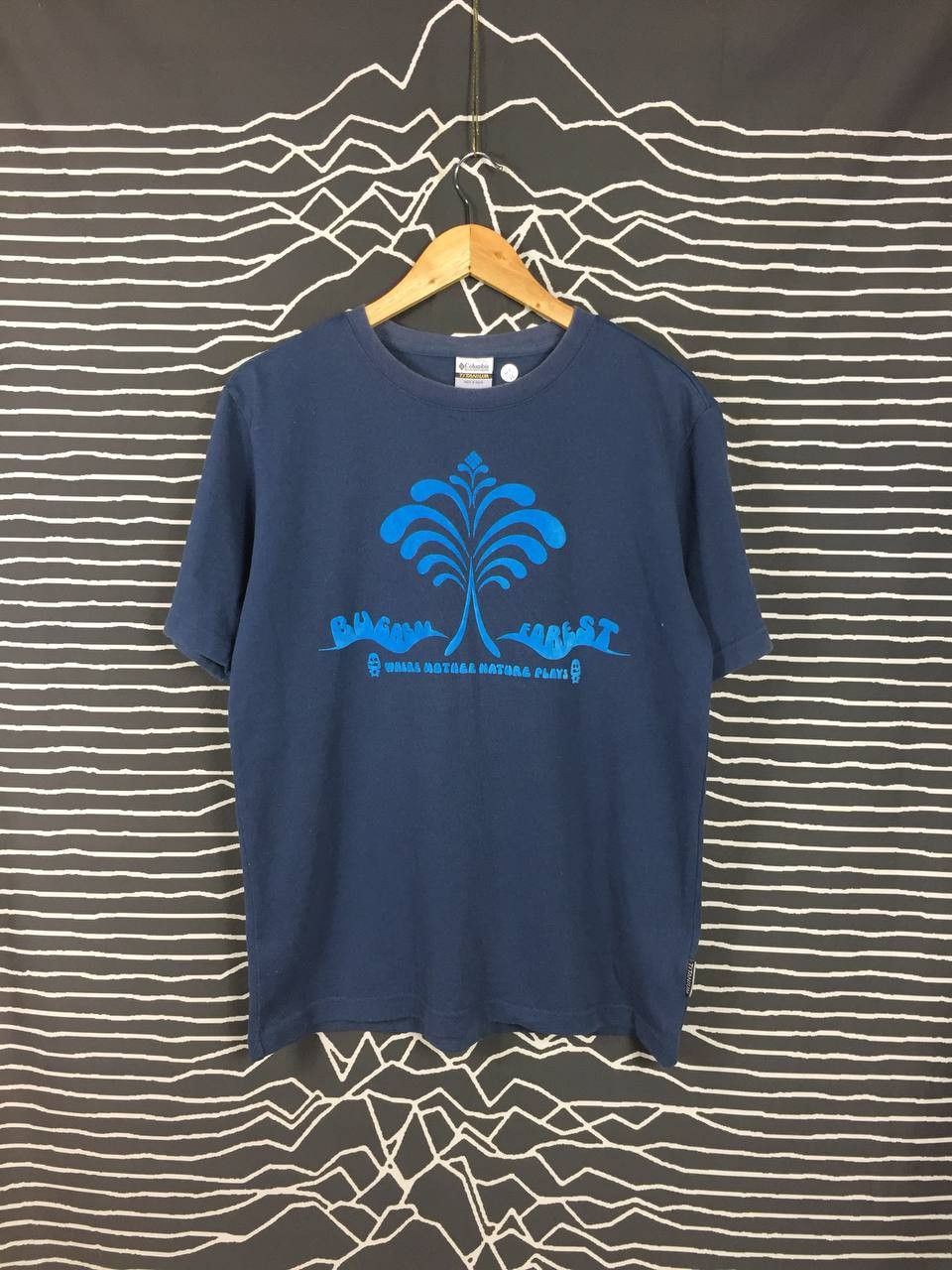 Columbia × Vintage Columbia Sportswear Titanium Where Mother Nature Plays Tee Size US M / EU 48-50 / 2 - 1 Thumbnail
