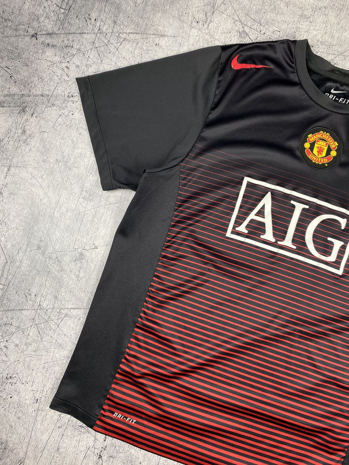 Nike Vintage Nike Manchester United Center Logo Soccer Jersey Tee Size US XL / EU 56 / 4 - 3 Thumbnail