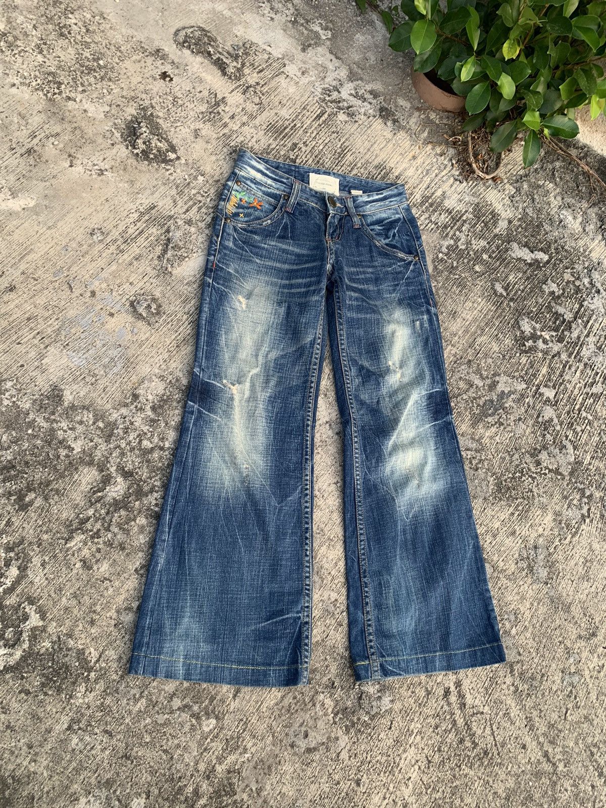 Japanese Brand Flare Lolita jeans washed flowers embroidery wide leg jeans Size 25" / US 0 / IT 36 - 3 Thumbnail