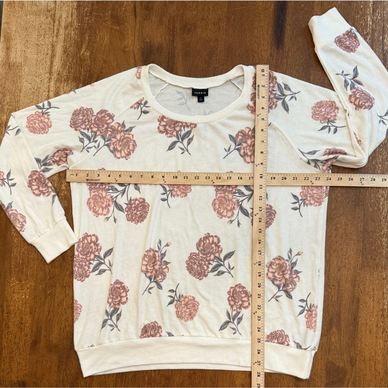 Other NWT Torrid Cream & Floral Pattern Cozy Soft Top Sz 2X 18-20 Size XXL / US 16-18 / IT 52-54 - 4 Thumbnail