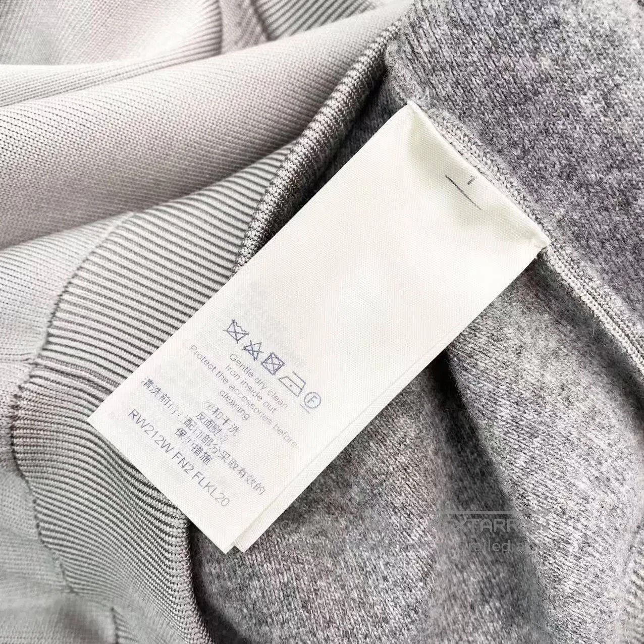 Louis Vuitton Louis Vuitton Gray sweater| Size S / US 4 / IT 40 - 4 Thumbnail
