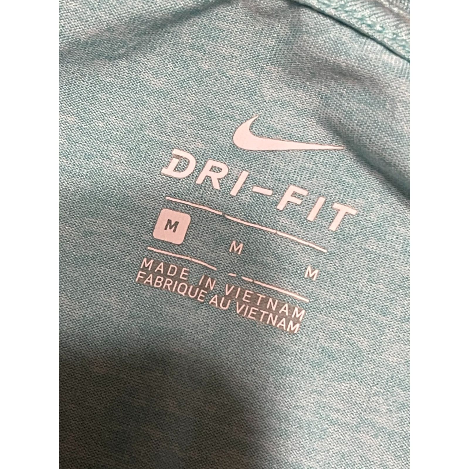 Nike Nike Shirt Women’s Size Medium Green Dri Fit Short Sleeve Casual Regular T-Shirt Modern Basic Fall Spring Summer 2020s Size M / US 6-8 / IT 42-44 - 6 Thumbnail