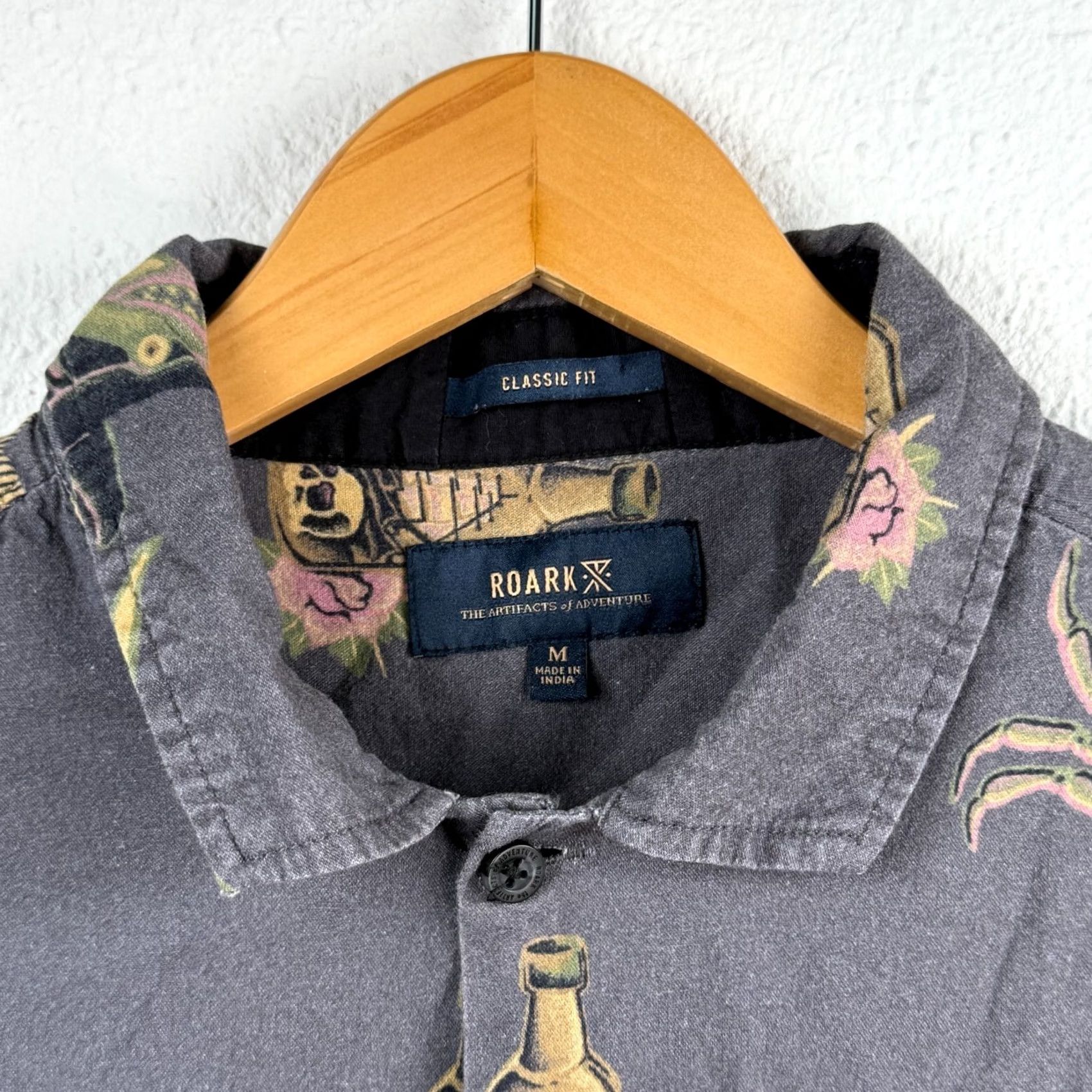 Roark Roark Shirt Mens M Short Sleeve Button Up Outdoors Floral Classic Fit Beach Outdoor Pattern Multicolor Button-Down Collar Mens Size US M / EU 48-50 / 2 - 4 Thumbnail