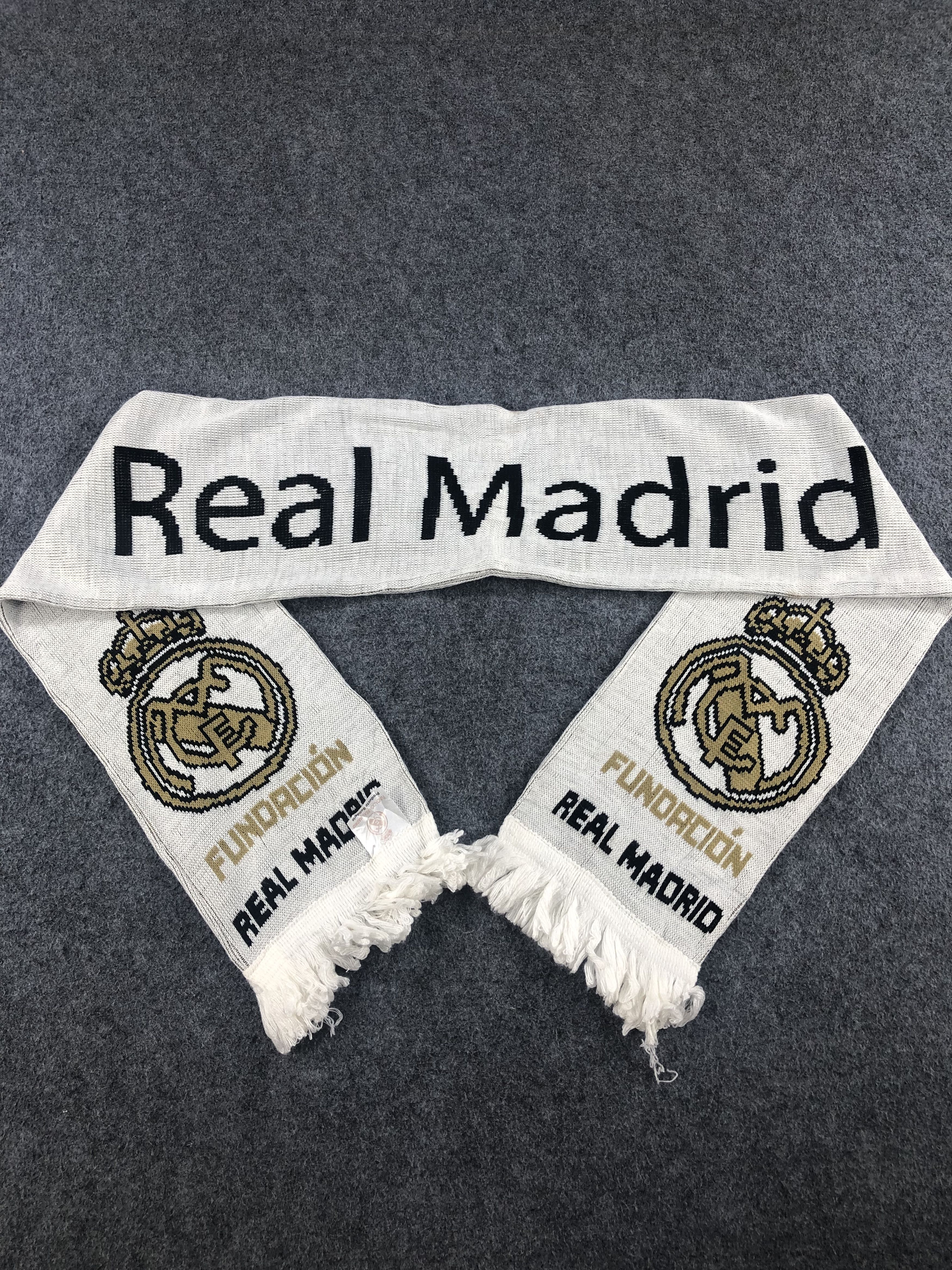 Vintage Real Madrid sport Scarf / Muffler / Neckwear Size ONE SIZE - 2 Thumbnail
