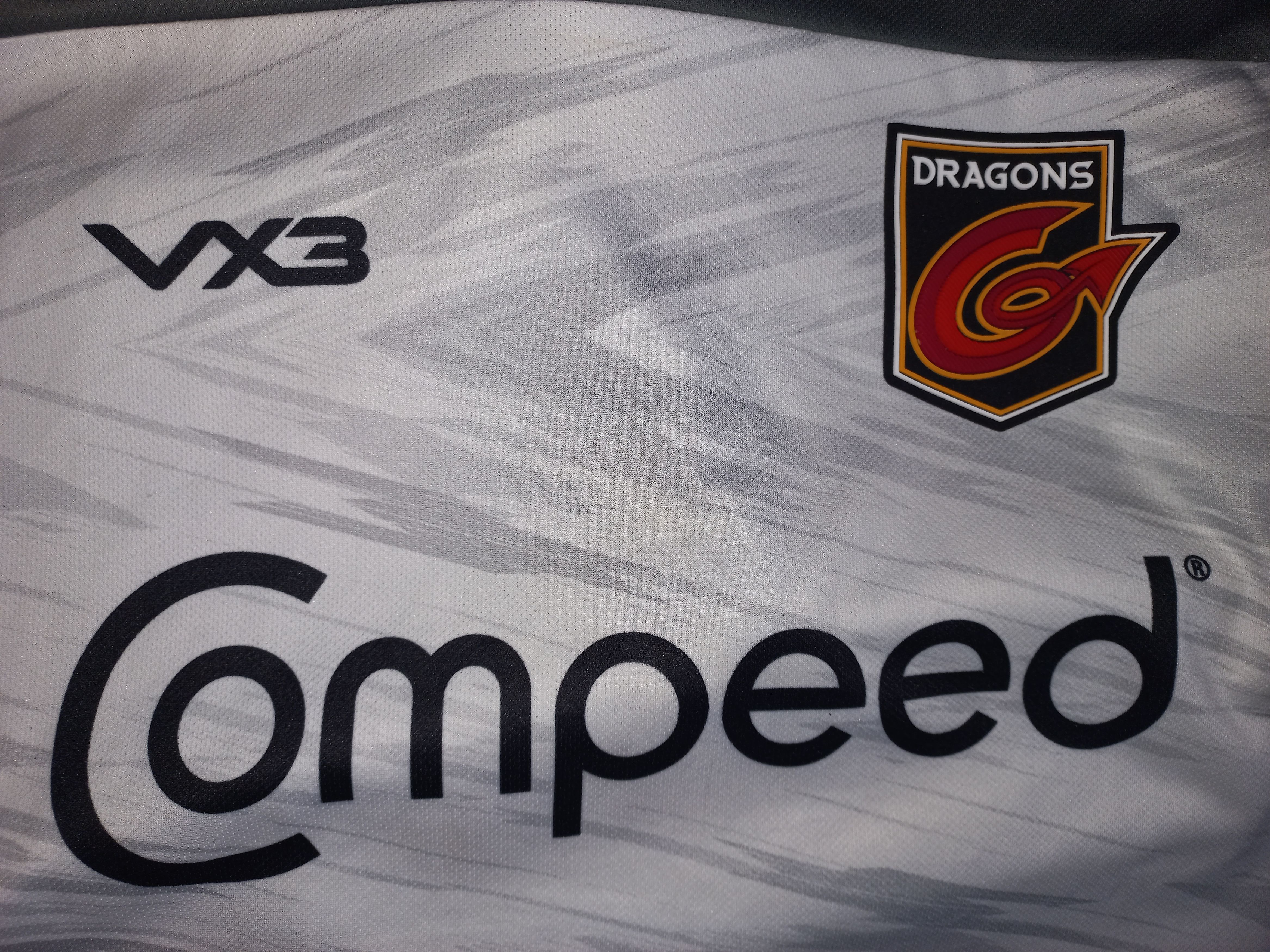 Other VX3 Newport Gwent Dragons RFC Rugby jersey shirt (Size XL) Size US XL / EU 56 / 4 - 4 Thumbnail