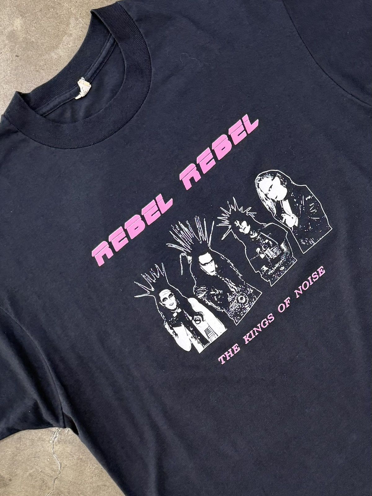 Band Tees Vintage Kings of Noise Rebel Rebel Single Stitch Tee XL Size US XL / EU 56 / 4 - 1 Thumbnail