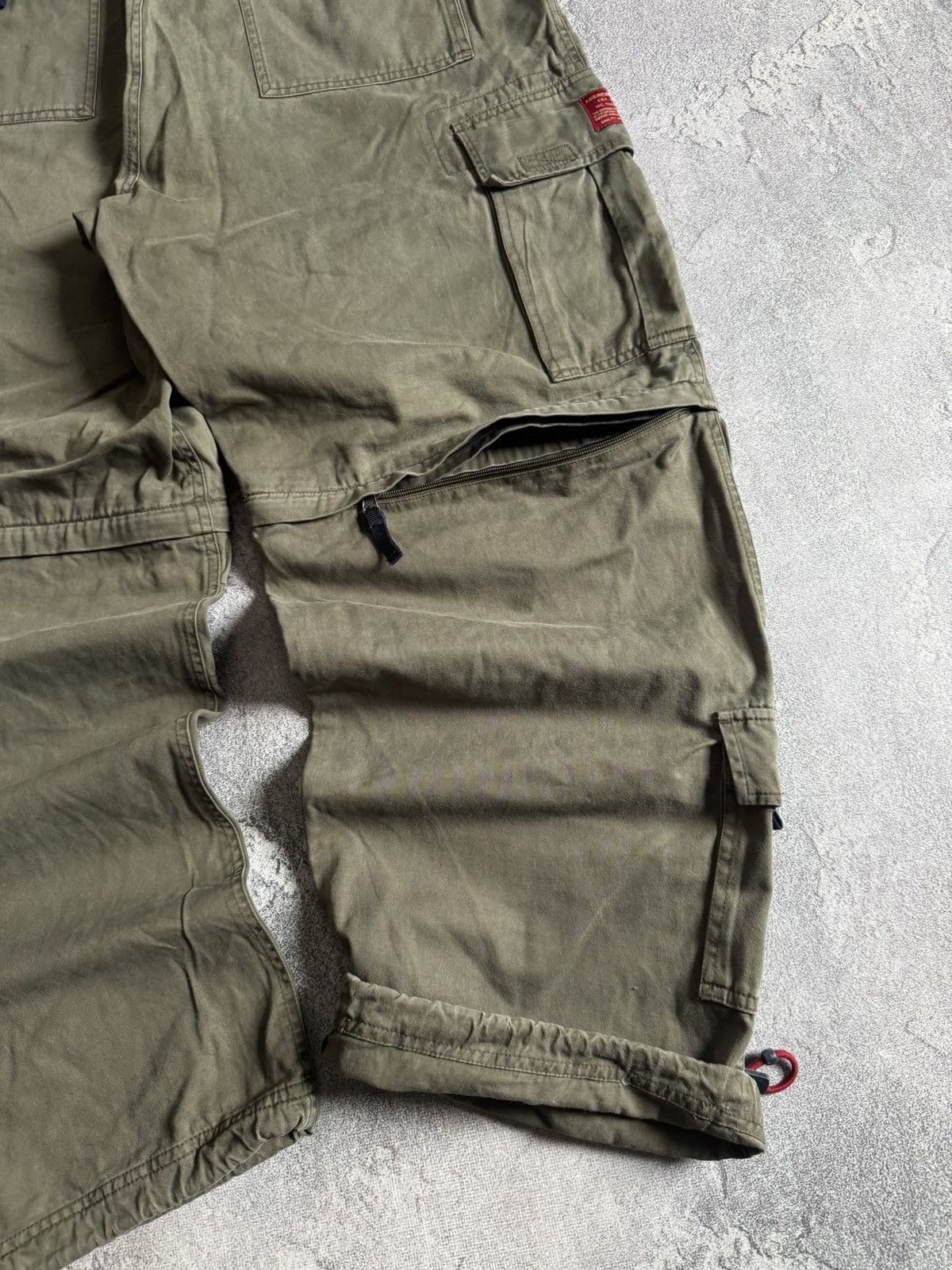 Abercrombie & Fitch Abercrombie & Fitch L transformer baggy cargo pants joggers Size US 34 / EU 50 - 2 Thumbnail