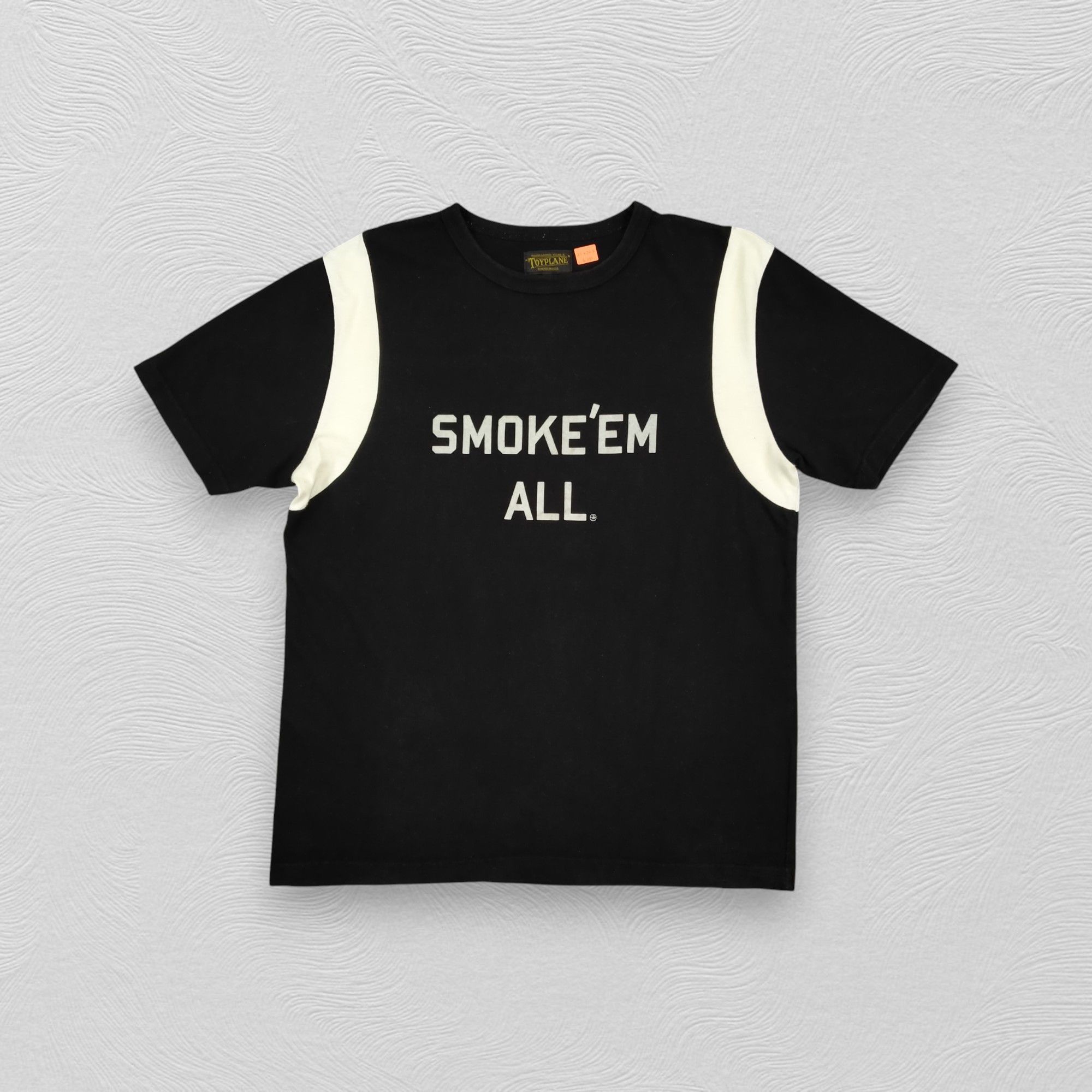Japanese Brand Vintage Toyplane Japanese Brand Large Tshirt - G051 Size US L / EU 52-54 / 3 - 1 Thumbnail