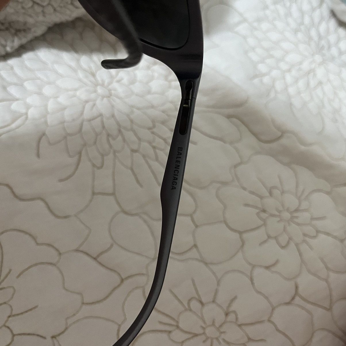 Balenciaga Balenciaga engraved silver glasses Size ONE SIZE - 4 Thumbnail