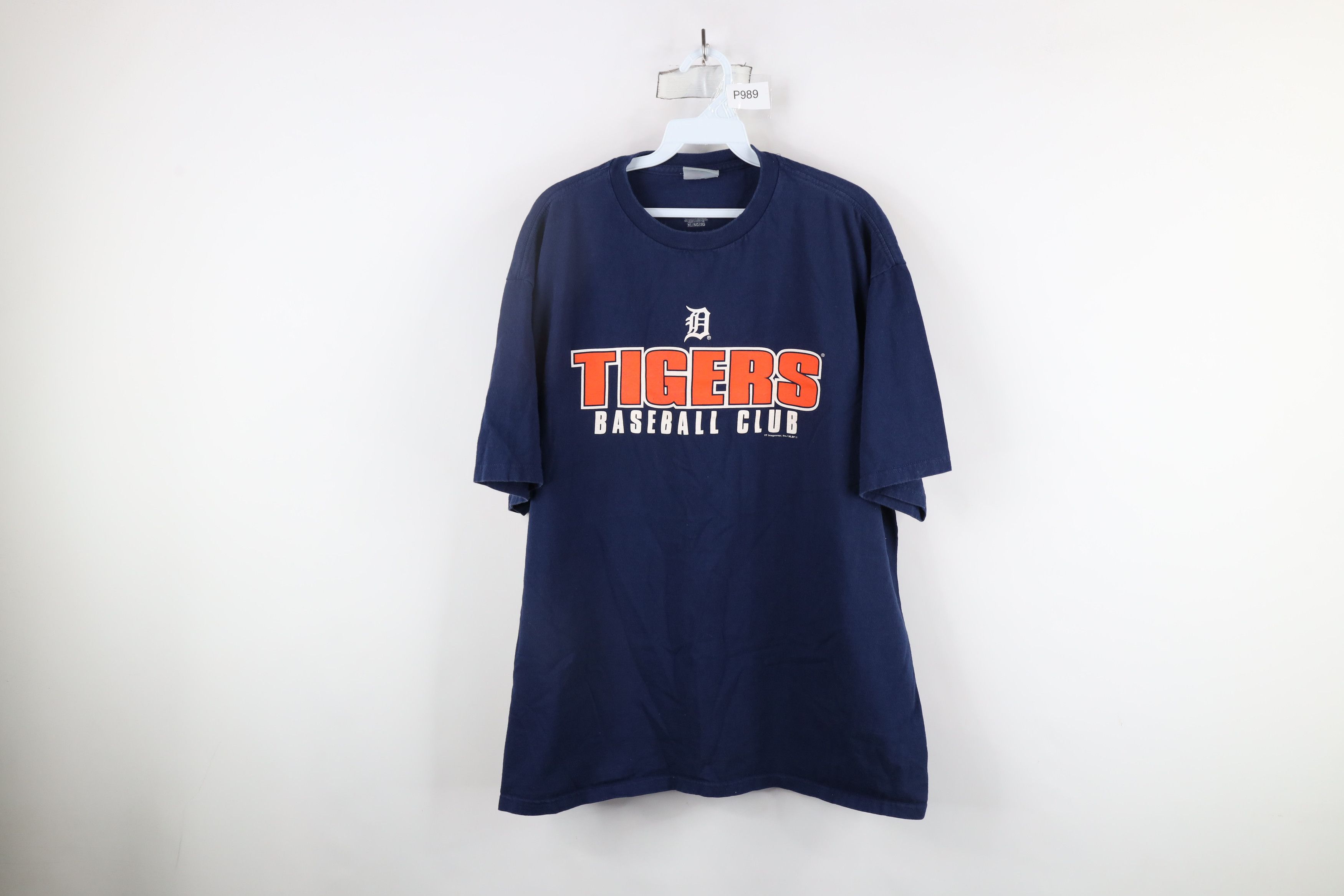 Vintage Vintage Out Old English D Detroit Tigers Baseball T-Shirt Size US XL / EU 56 / 4 - 1 Thumbnail