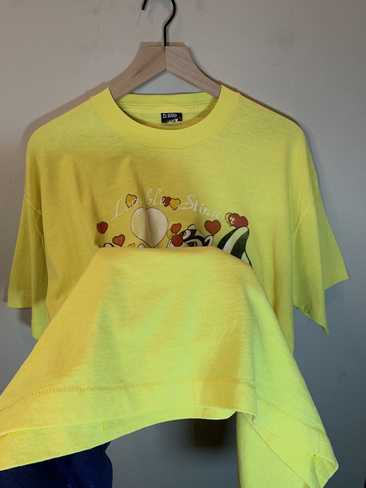 Vintage RARE Vintage Lovable Stinker Skunks Cute Single Stitch Shirt Size US XL / EU 56 / 4 - 4 Thumbnail