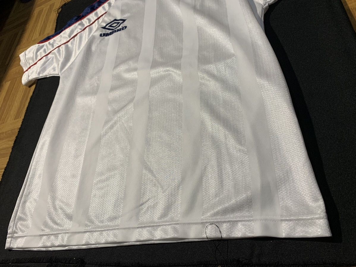 Umbro 90s Vintage Umbro Jersey White Size M Size US M / EU 48-50 / 2 - 5 Thumbnail