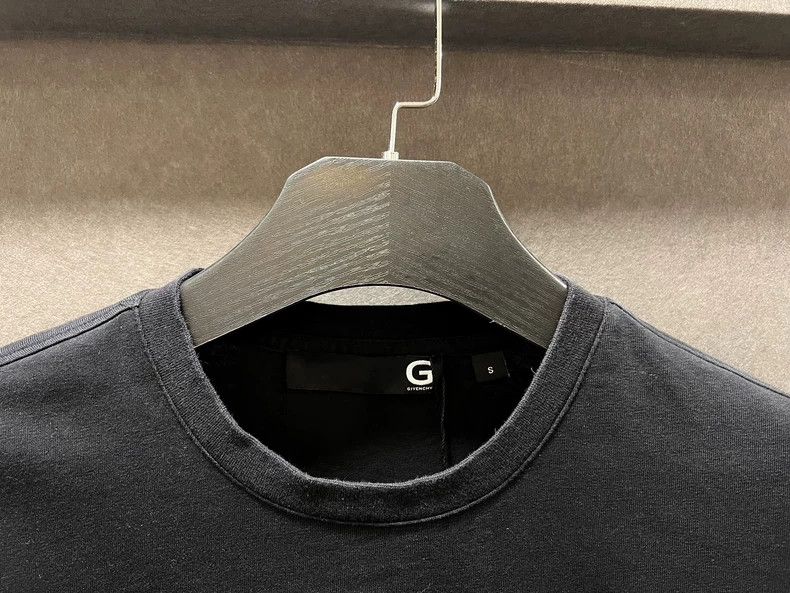 Givenchy Givenchy Big G Logo Orange Letter Short Sleeve Black Size US S / EU 44-46 / 1 - 3 Thumbnail