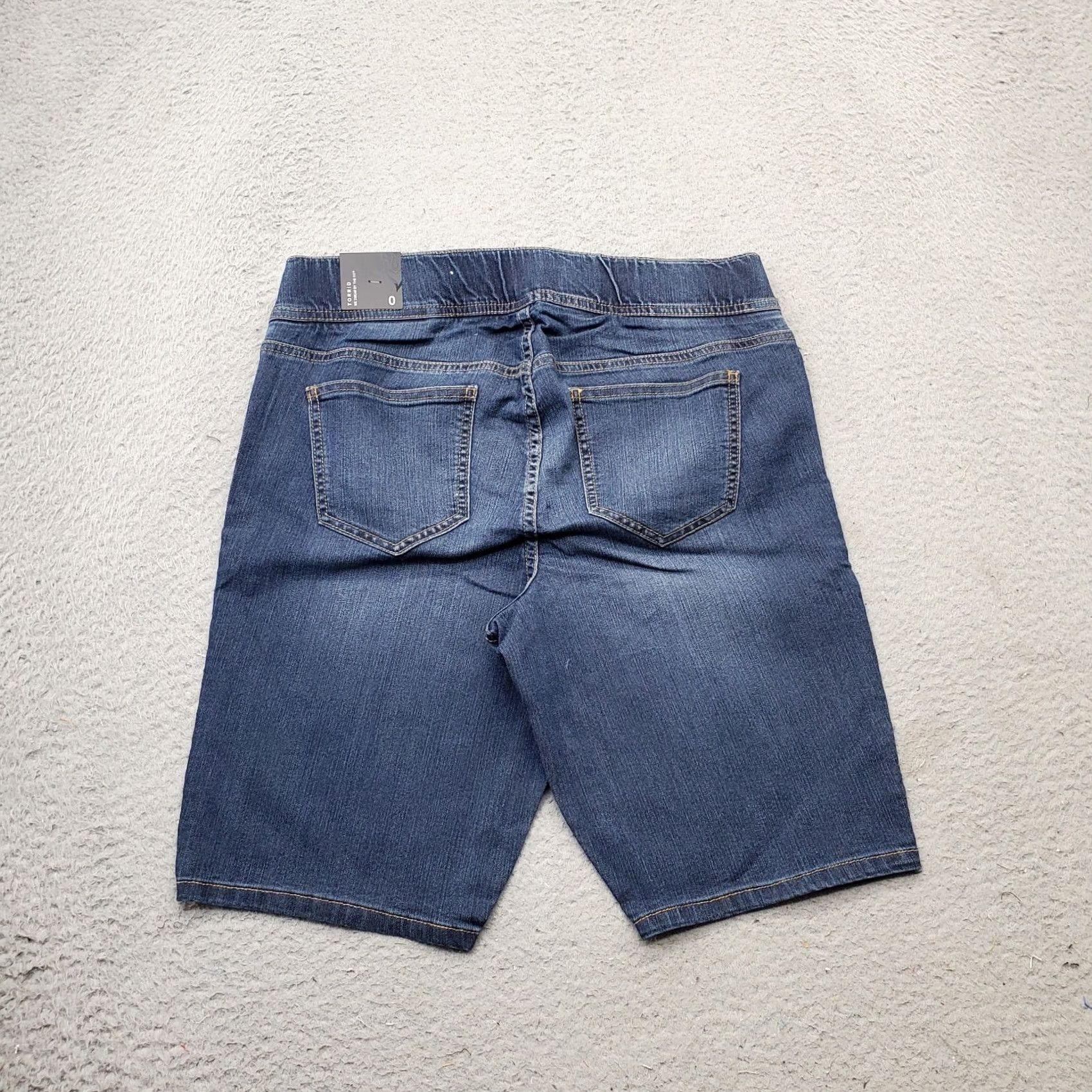 Torrid Torrid Bermuda Shorts Womens Size 0 Blue Denim Faded Stretch Pockets Casual Regular Size 25" / US 0 / IT 36 - 2 Thumbnail