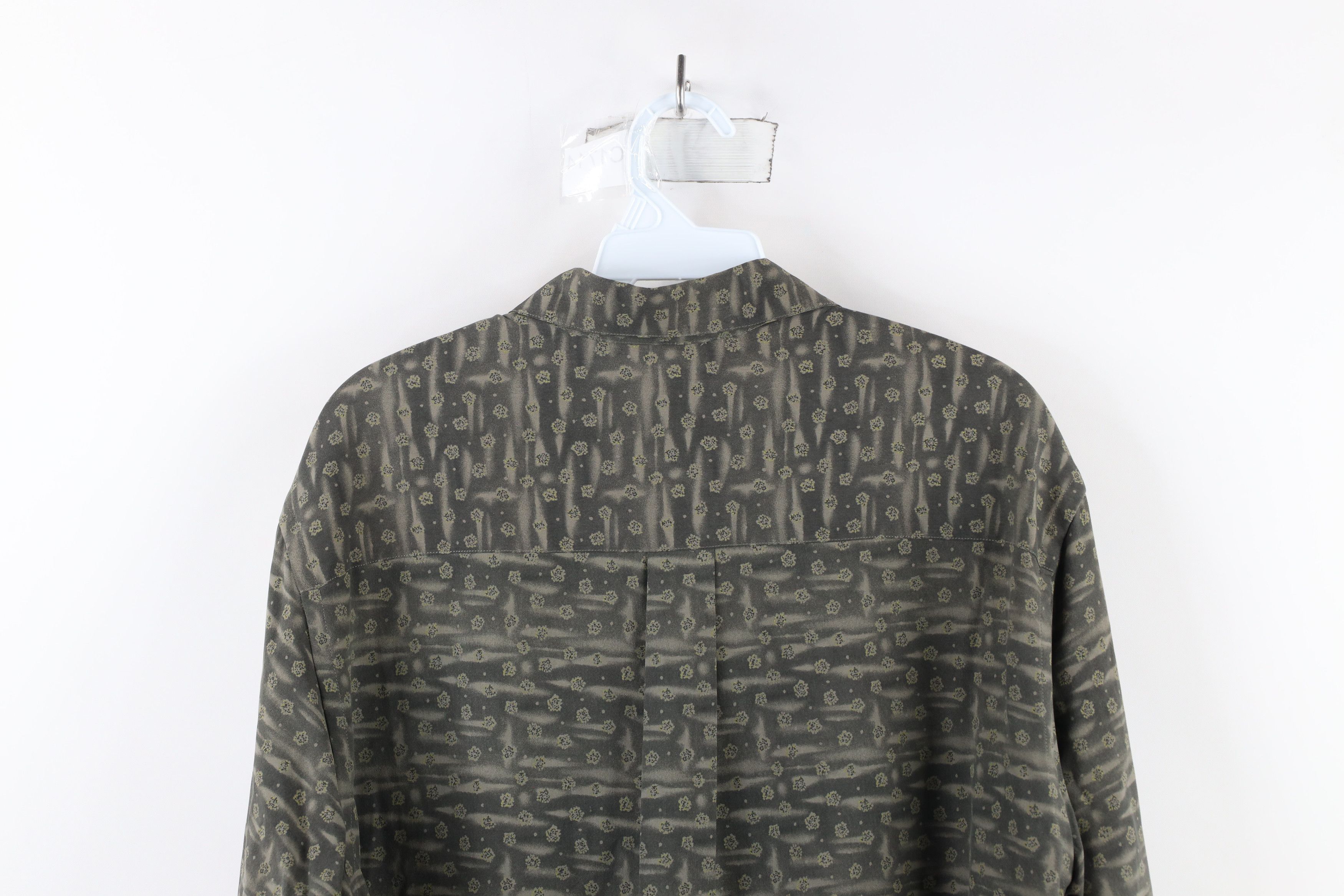 Vintage Vintage 90s Streetwear Long Sleeve Collared Button Shirt Size US M / EU 48-50 / 2 - 7 Thumbnail