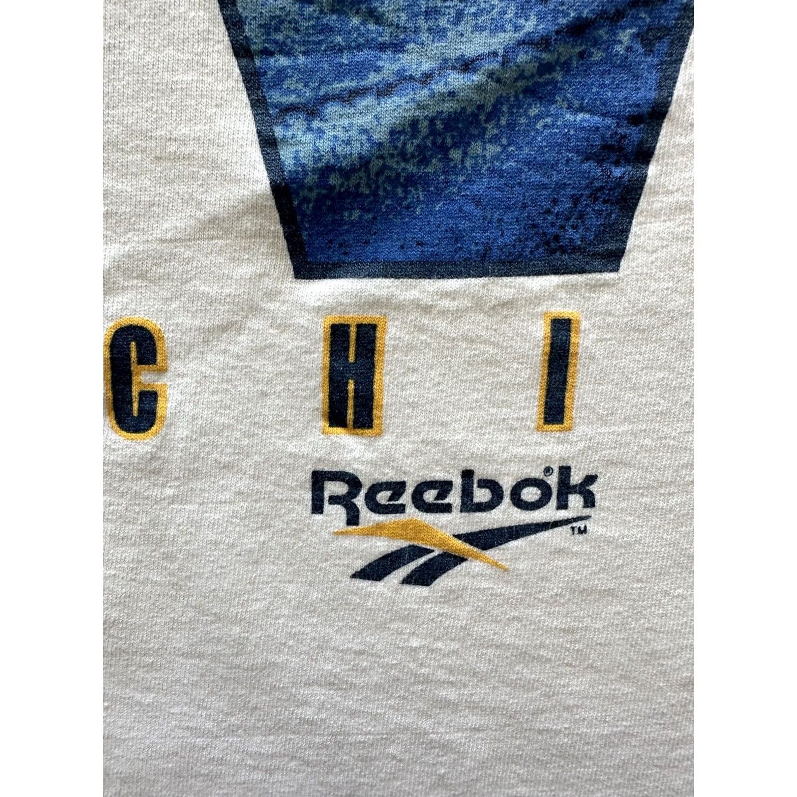 Reebok VINTAGE Reebok Michigan Wolverines Football T-Shirt XL White Crew Neck Short Sleeve Men USA 90s Graphic Print Logo Size US XL / EU 56 / 4 - 3 Thumbnail