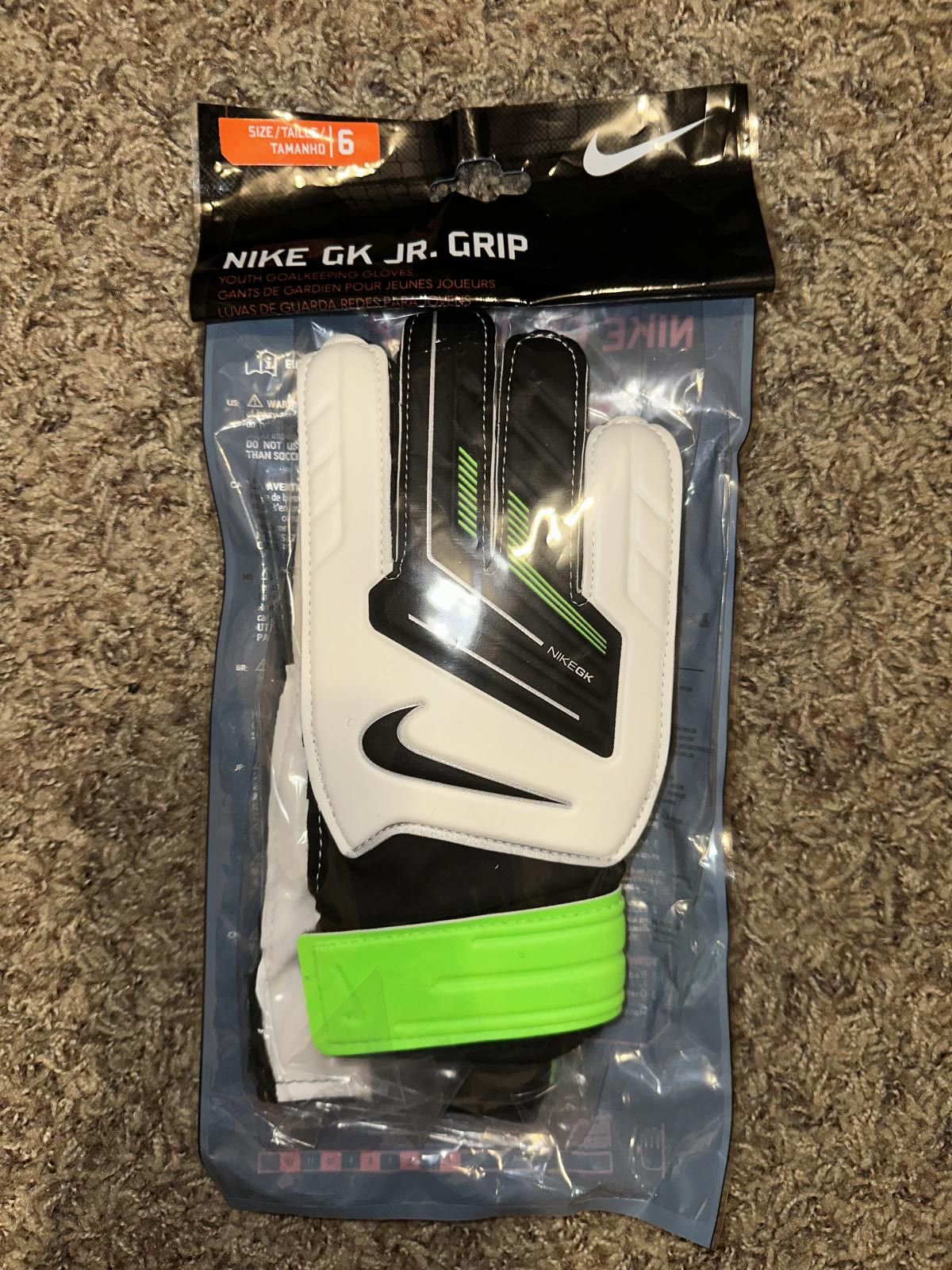 Nike Nike Youth Goalkeeper Volt Black White GK Classic Glove Size ONE SIZE - 1 Thumbnail