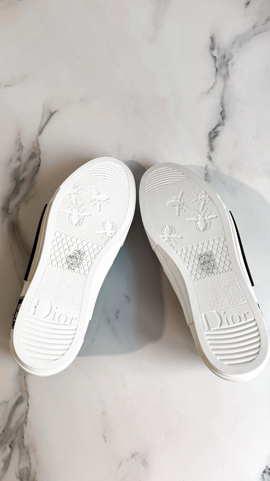 Dior Dior B23 CD Diamond Low-Top Sneakers in Gray and White Size US 11 / EU 44 - 3 Thumbnail