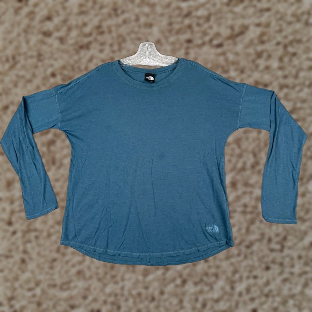 The North Face VINTAGE The North Face Women's T-Shirt Casual Long Sleeve Crew Neck Blue Cotton Basic All Seasons Size M / US 6-8 / IT 42-44 - 1 Thumbnail