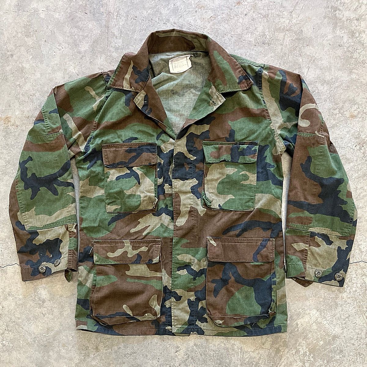 Vintage Vintage U.S. Army Camo Field Jacket Size US S / EU 44-46 / 1 - 1 Thumbnail