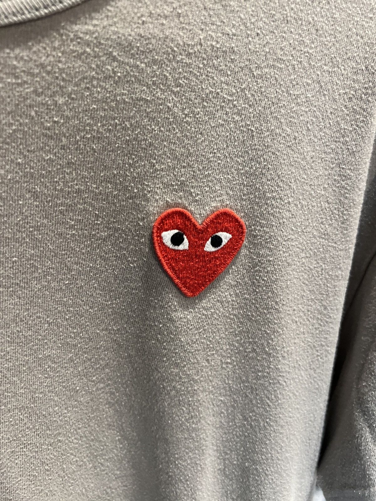 Comme des Garcons PLAY Comme Des Garçons PLAY Heart Logo Tee Size US M / EU 48-50 / 2 - 2 Thumbnail