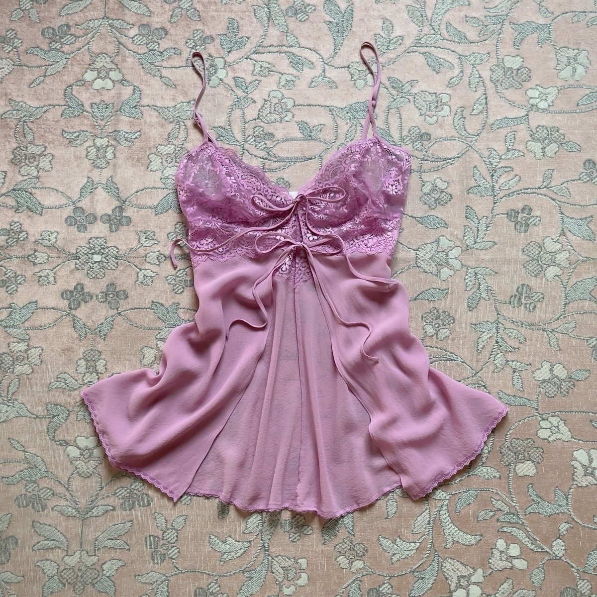 Victoria's Secret Vintage 2000s Pink Lace & Silk Camisole (Medium) Size M / US 6-8 / IT 42-44 - 9 Thumbnail