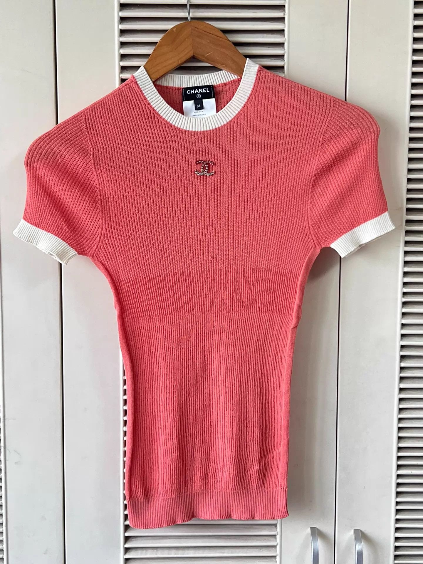 Chanel Chanel orange knit short-sleeve top 36 CC crystal logo Size XS / US 0-2 / IT 36-38 - 1 Thumbnail