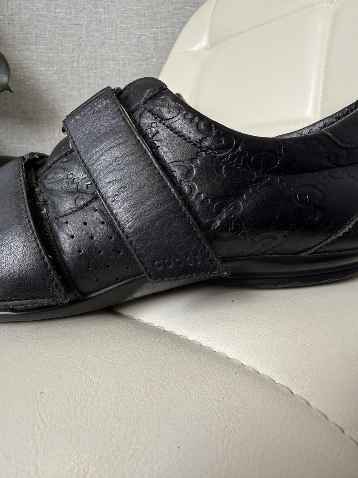 Gucci Gucci GG Guccissima Monogram Black Leather Sneakers (121830) Size US 7 / IT 37 - 5 Thumbnail