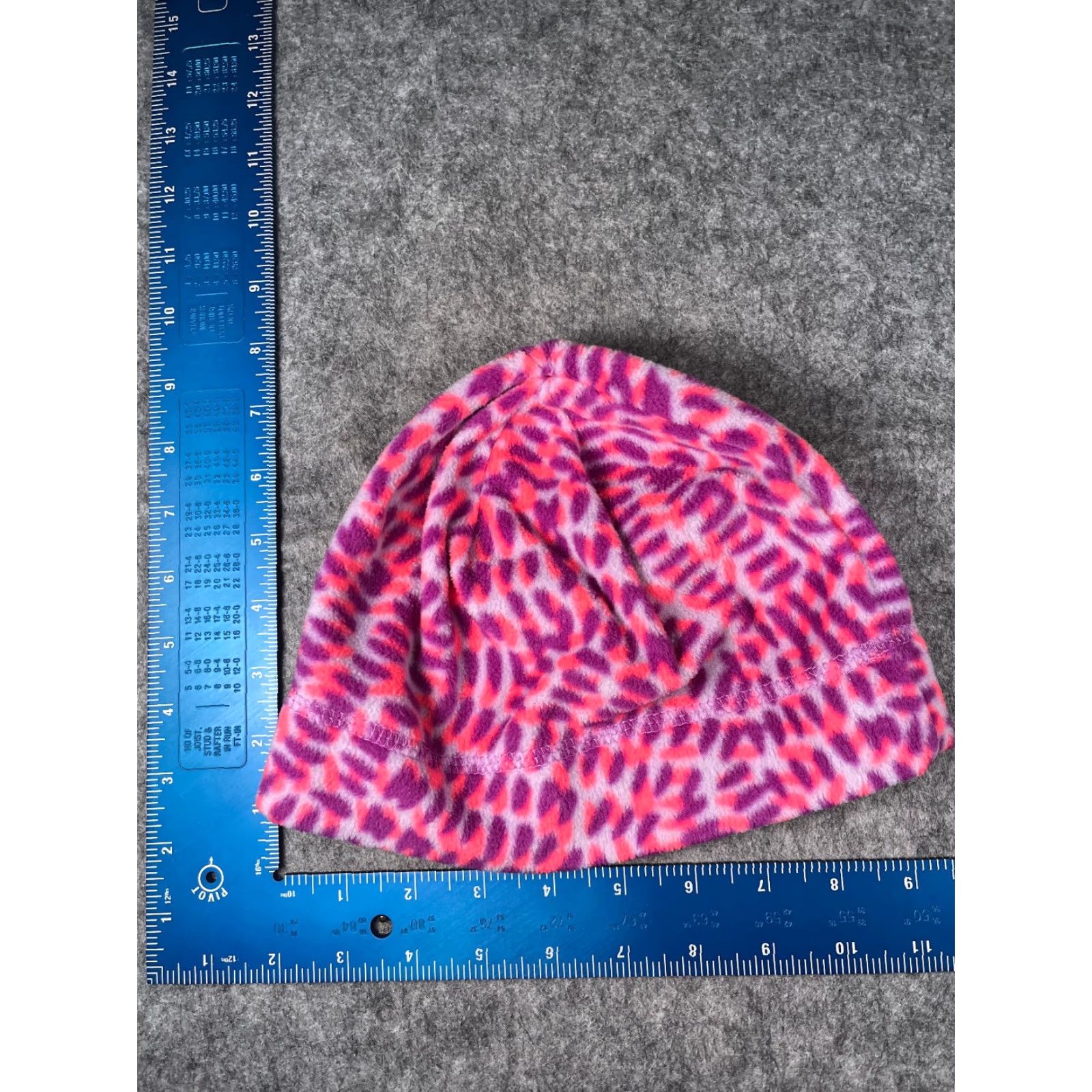 Old Navy Old Navy Beanie Hat Unisex Adults One Size Purple Geometric Knit Polyester Fleece Size US M / EU 48-50 / 2 - 3 Thumbnail