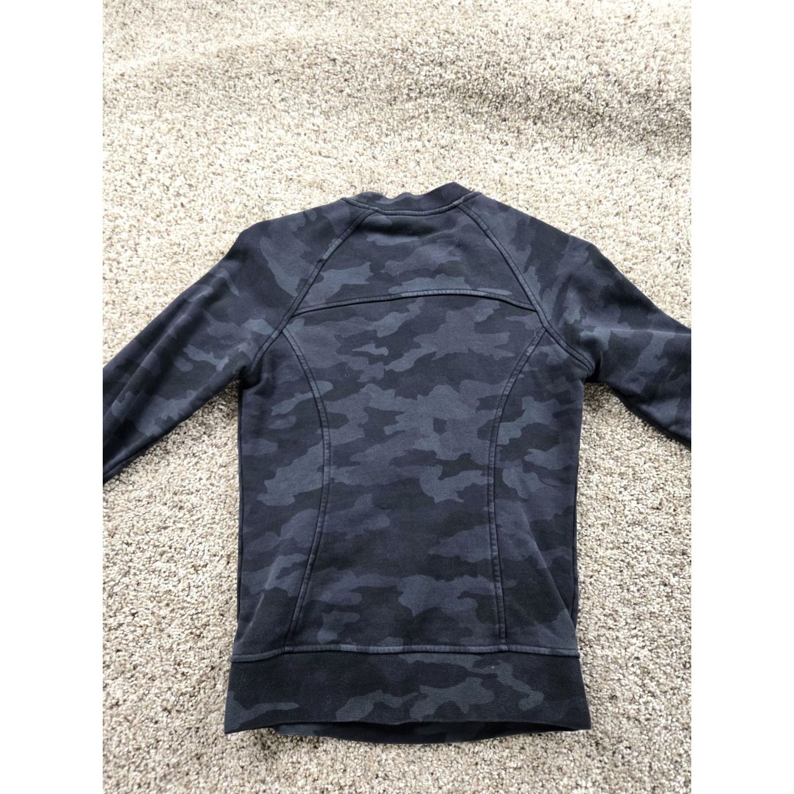 Lululemon Lululemon Scuba Sweatshirt Womens Gray Camo Long Sleeve Crew Neck Pockets 2 Size XS / US 0-2 / IT 36-38 - 5 Thumbnail