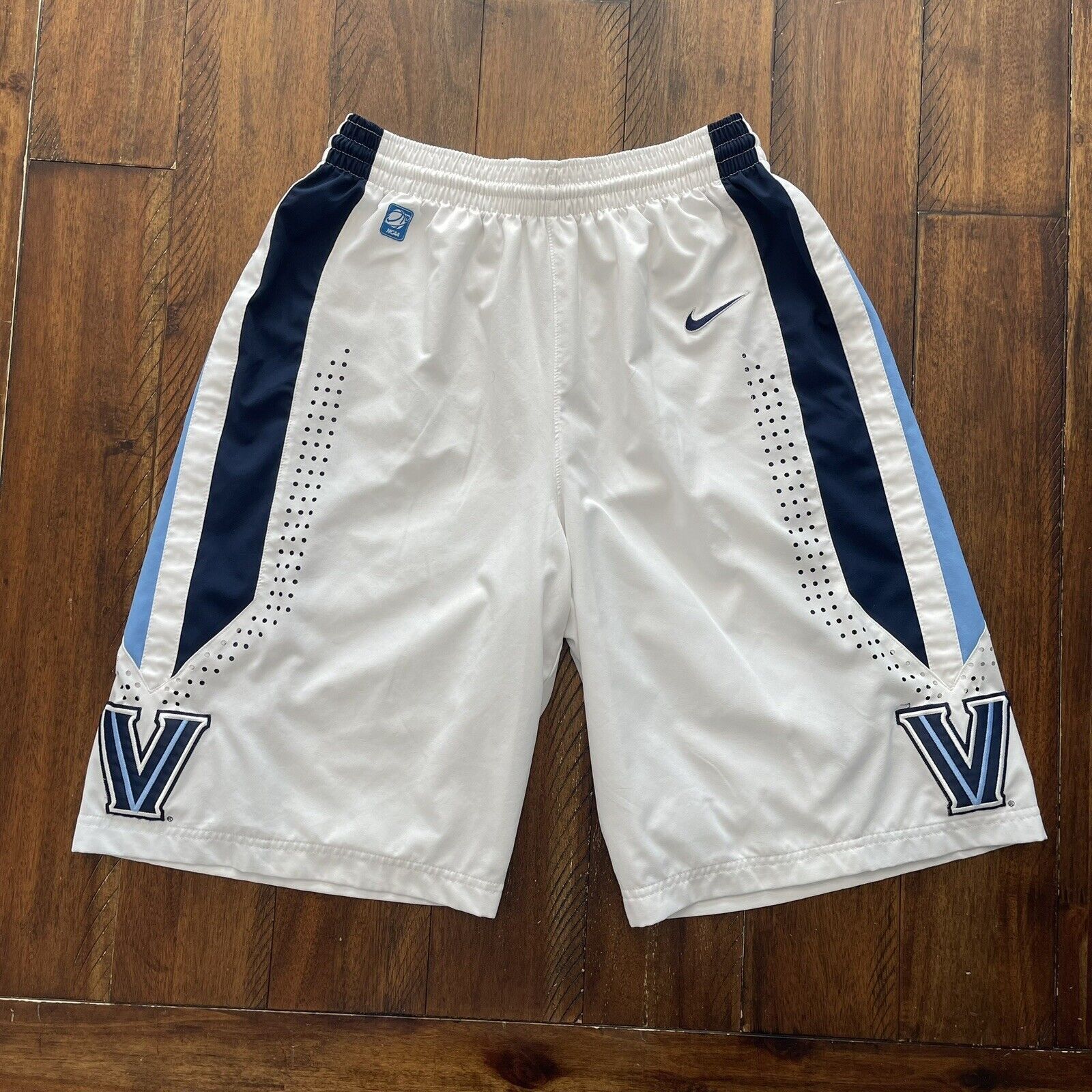 Nike Nike Villanova Wildcats Basketball Shorts Medium Authentic Size US 30 / EU 46 - 2 Thumbnail