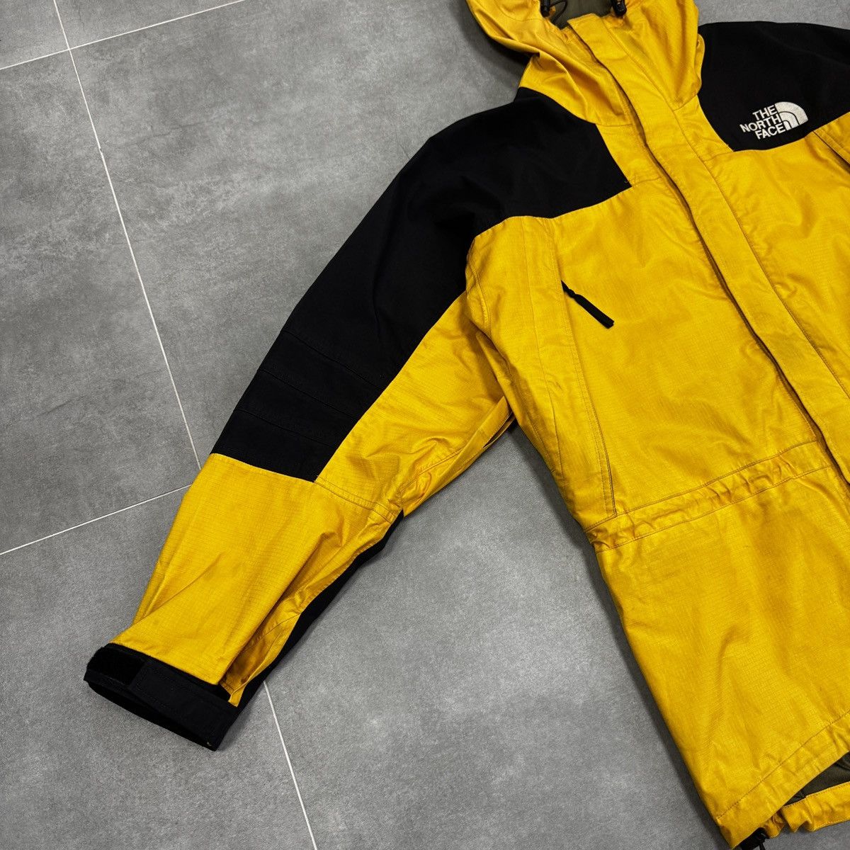 The North Face Vintage The North Face TNF Gore-Tex Raincoat Jacket 90s Size US L / EU 52-54 / 3 - 3 Thumbnail
