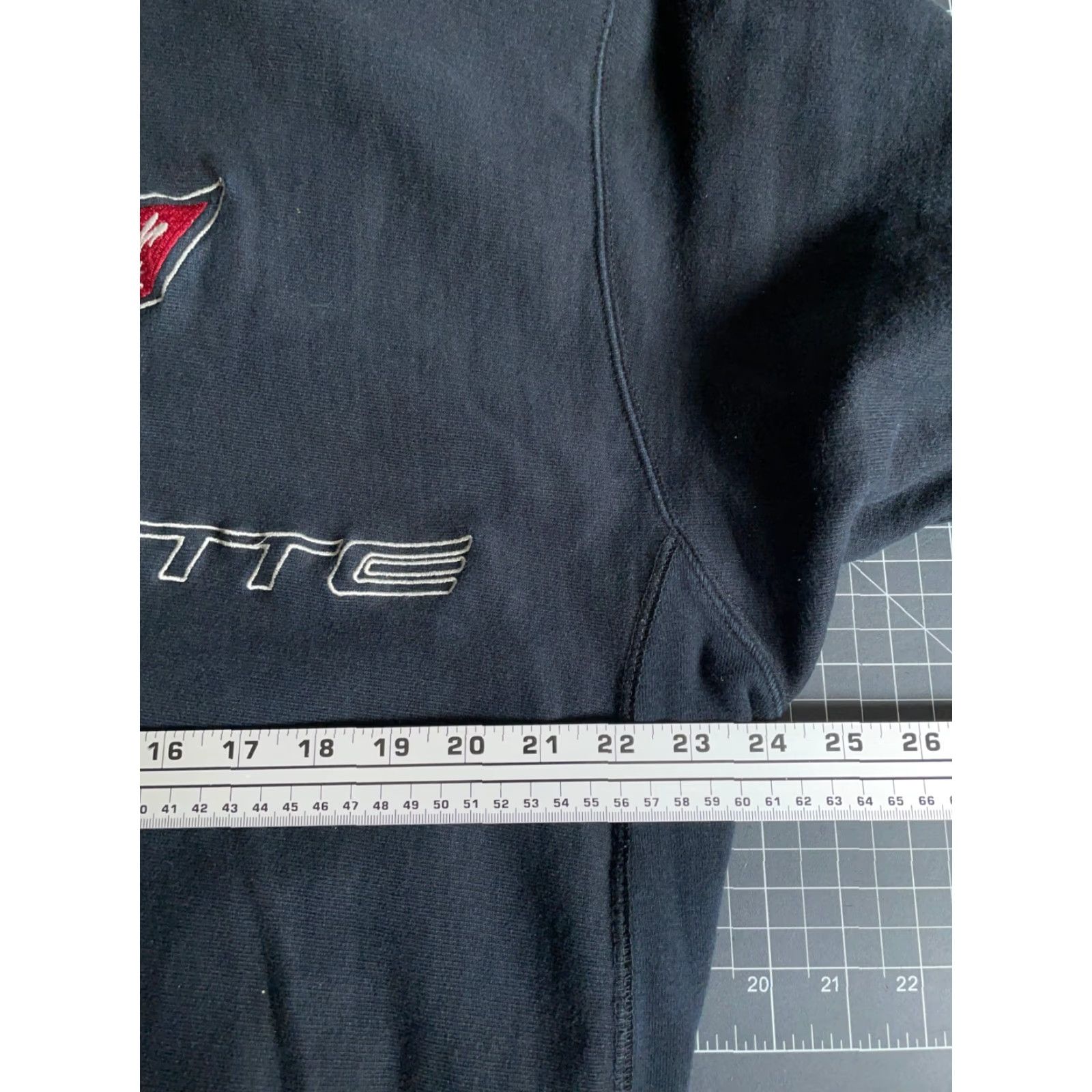 Vintage VINTAGE Corvette Hoodie Men's XL Black Embroidered Heavyweight Sweatshirt Size US XL / EU 56 / 4 - 5 Thumbnail