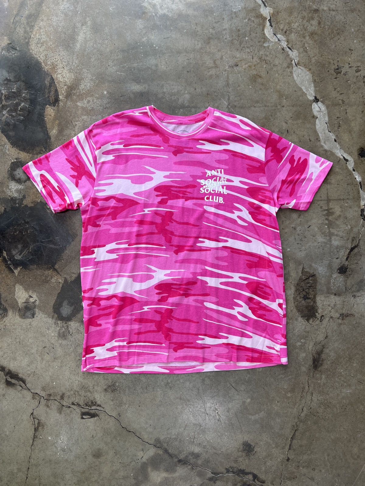 Anti Social Social Club Anti Social Social Club Hello Kitty and Friends Tee XXL Size US XXL / EU 58 / 5 - 5 Thumbnail