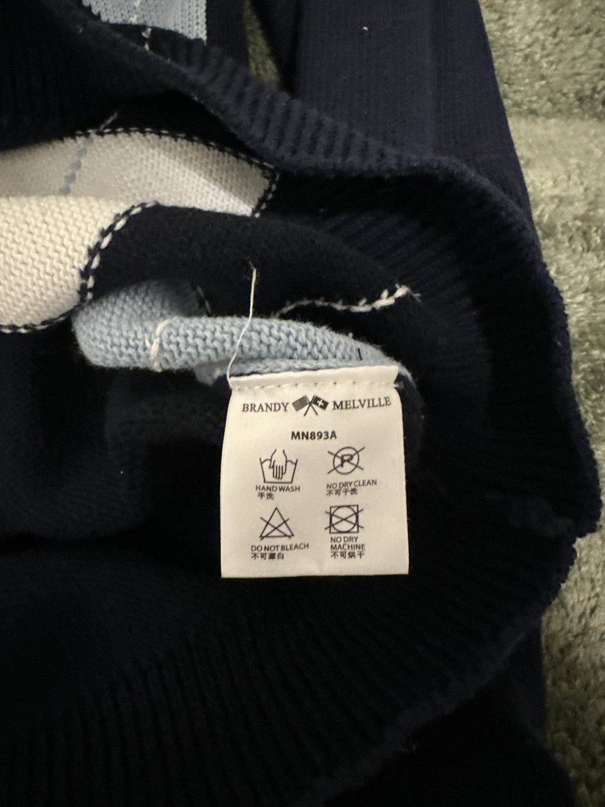 Brandy Melville Brandy Melville argyle sweater Size ONE SIZE - 3 Thumbnail