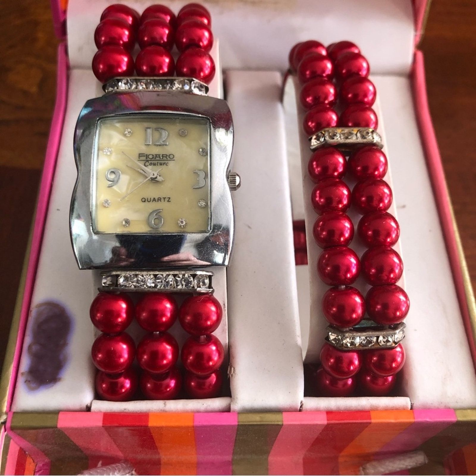 Jewelry Figaro Couture Red Pearl Watch And Bracelet Set In Box, Women's