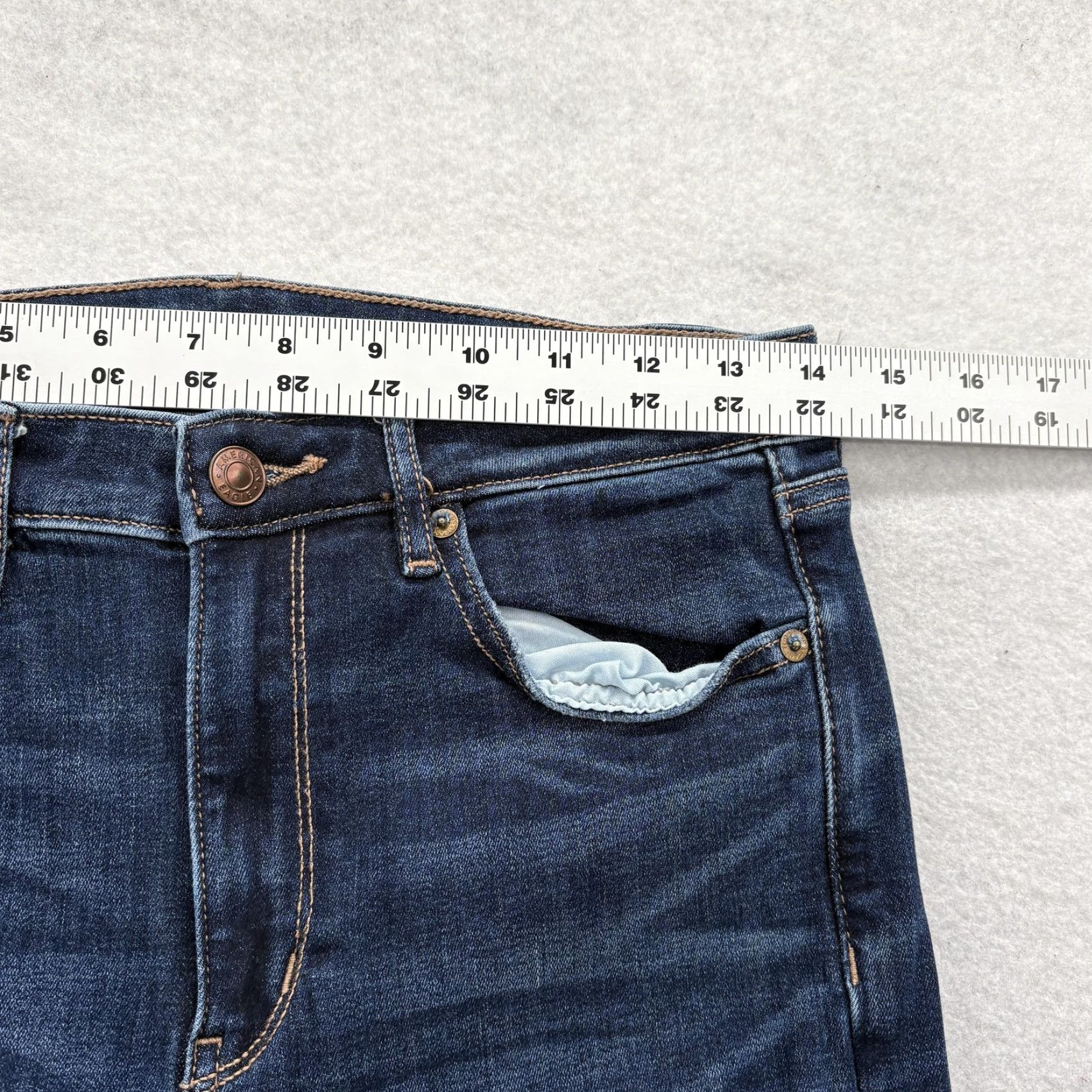 American Eagle Outfitters American Eagle Jeans Womens 8 Blue Medium Wash Flared Stretch Denim Rise High 29in 5-Pocket Zipper Button Slim Casual Shirts & Jeans Size 30" / US 8 / IT 44 - 7 Thumbnail