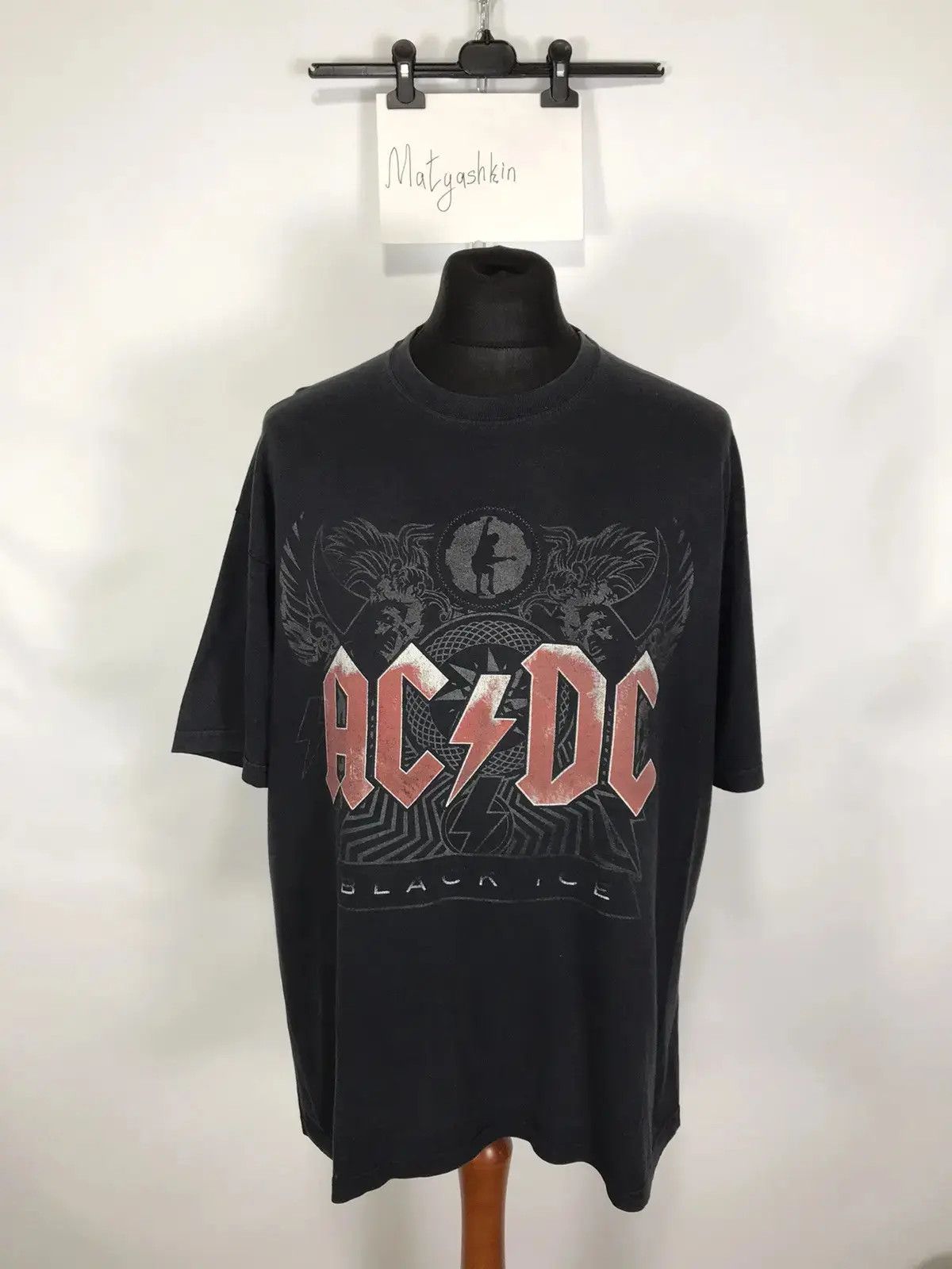 AC/DC × Band Tees × Vintage Very Vintage AC/DC t-shirt size XXL Size US XL / EU 56 / 4 - 1 Thumbnail