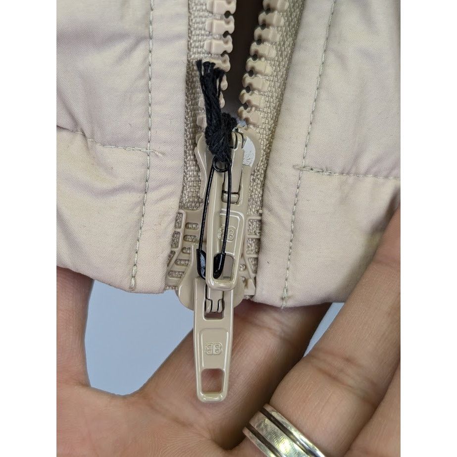 Balenciaga o1rshd1 Hooded Jacket in Beige Size US L / EU 52-54 / 3 - 11 Thumbnail