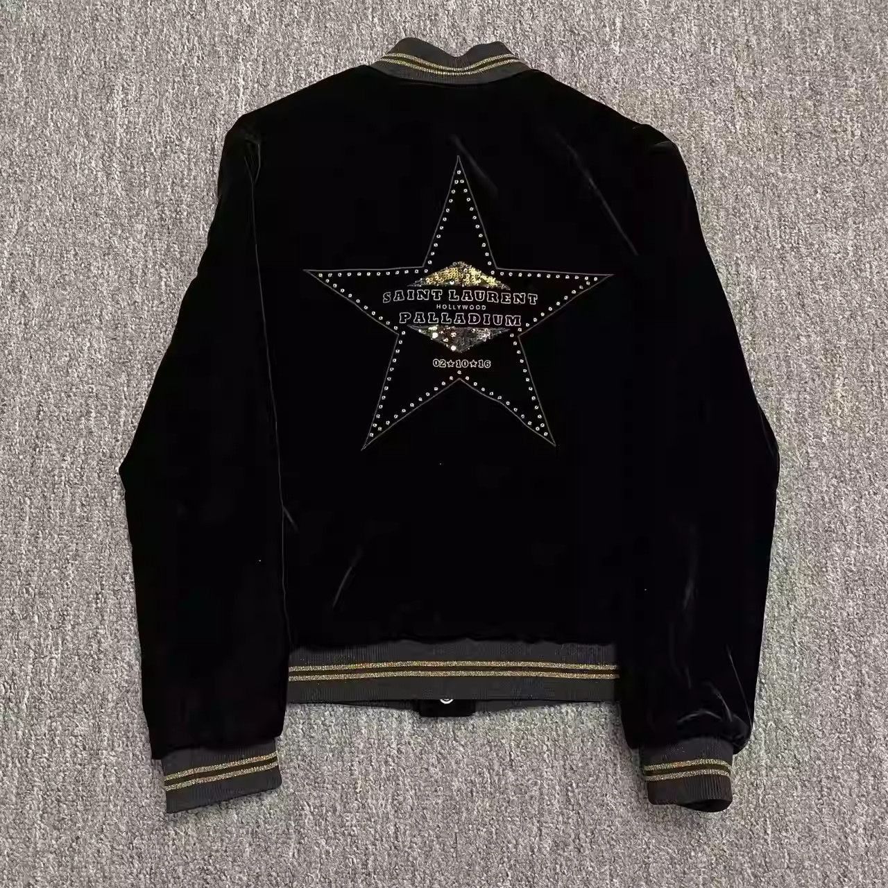 Saint Laurent Paris Saint Laurent velvet jacket-2505 Size US S / EU 44-46 / 1 - 1 Thumbnail