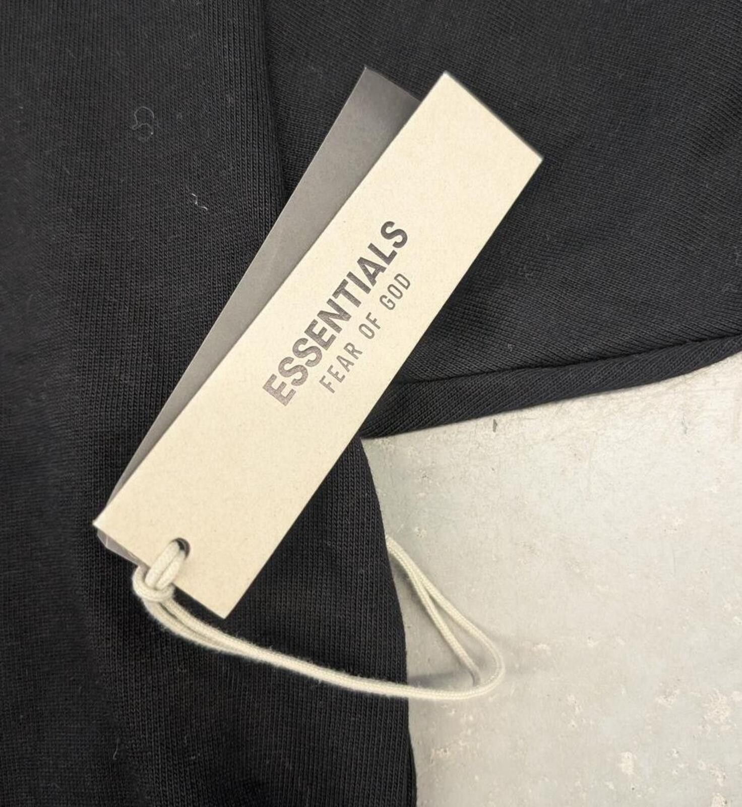 Essentials Essentials Fear Of God Black on Black Heavyweight T-shirt Size US M / EU 48-50 / 2 - 5 Thumbnail