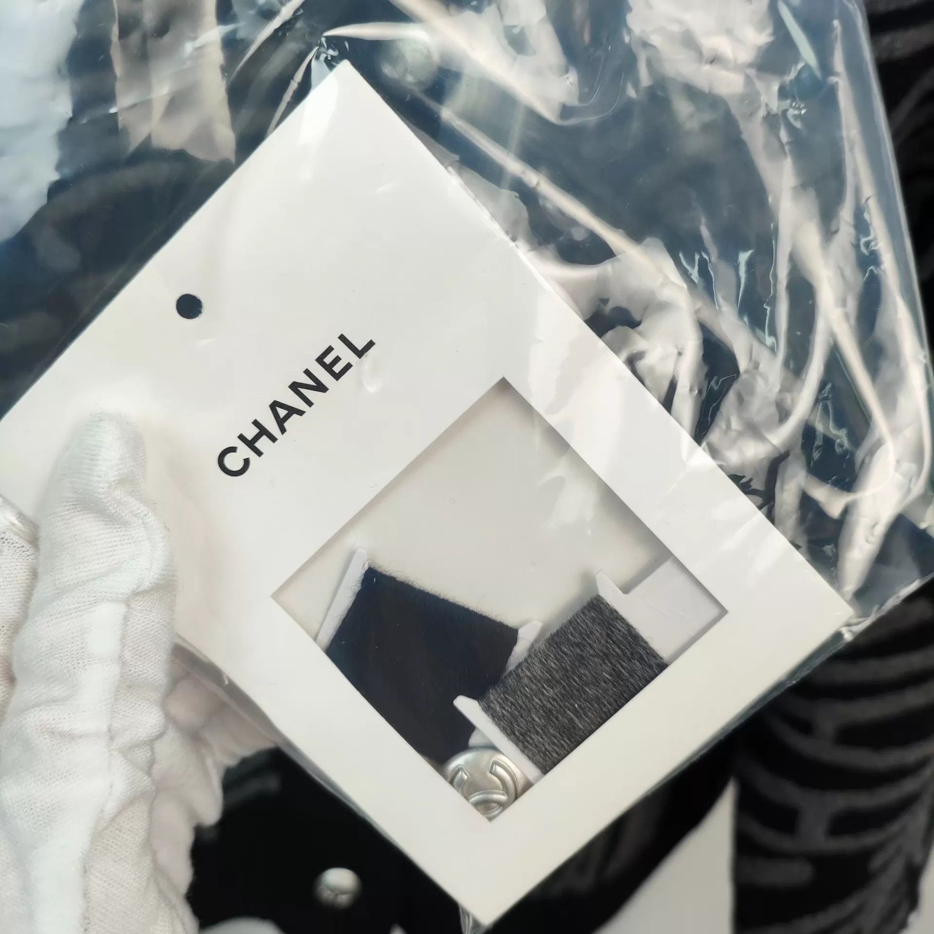 Chanel Chanel Women's 21N Cotton All-Over Print Black Sweater 42 Size M / US 6-8 / IT 42-44 - 3 Thumbnail