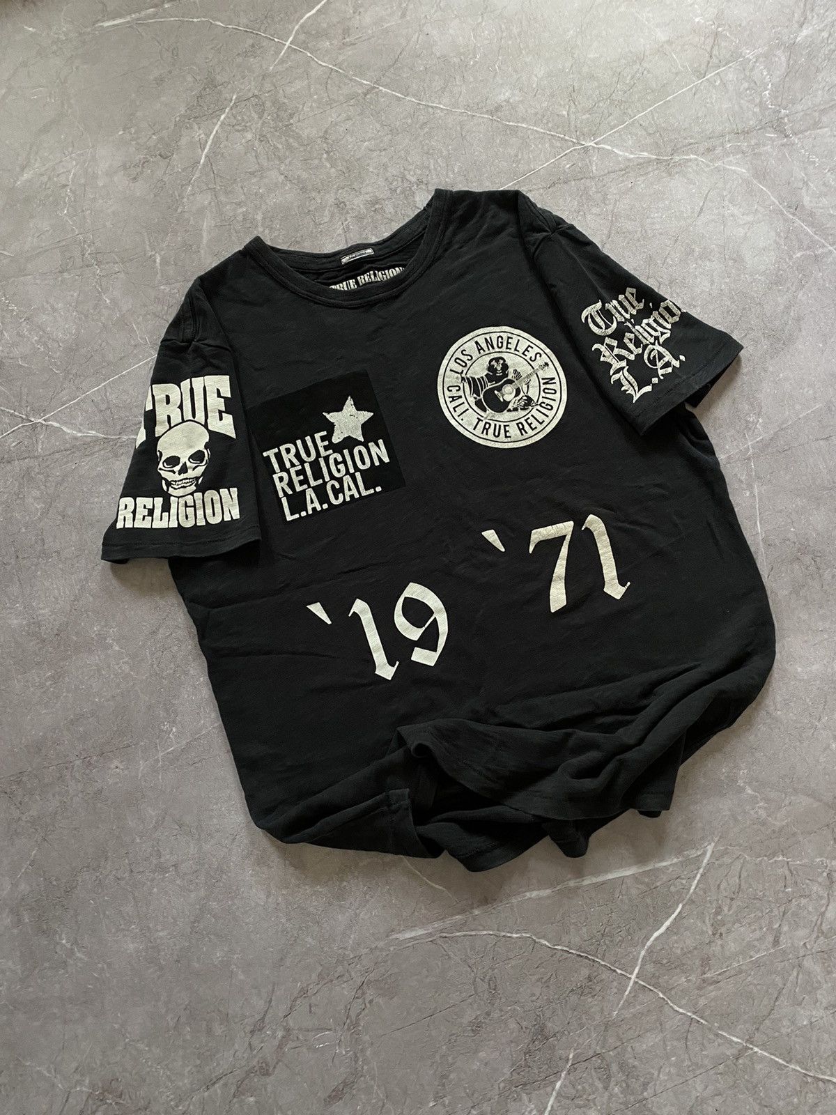 True Religion × Vintage Rare True Religion Big City of Angeles Los Angeles T Shirt Size US L / EU 52-54 / 3 - 1 Thumbnail