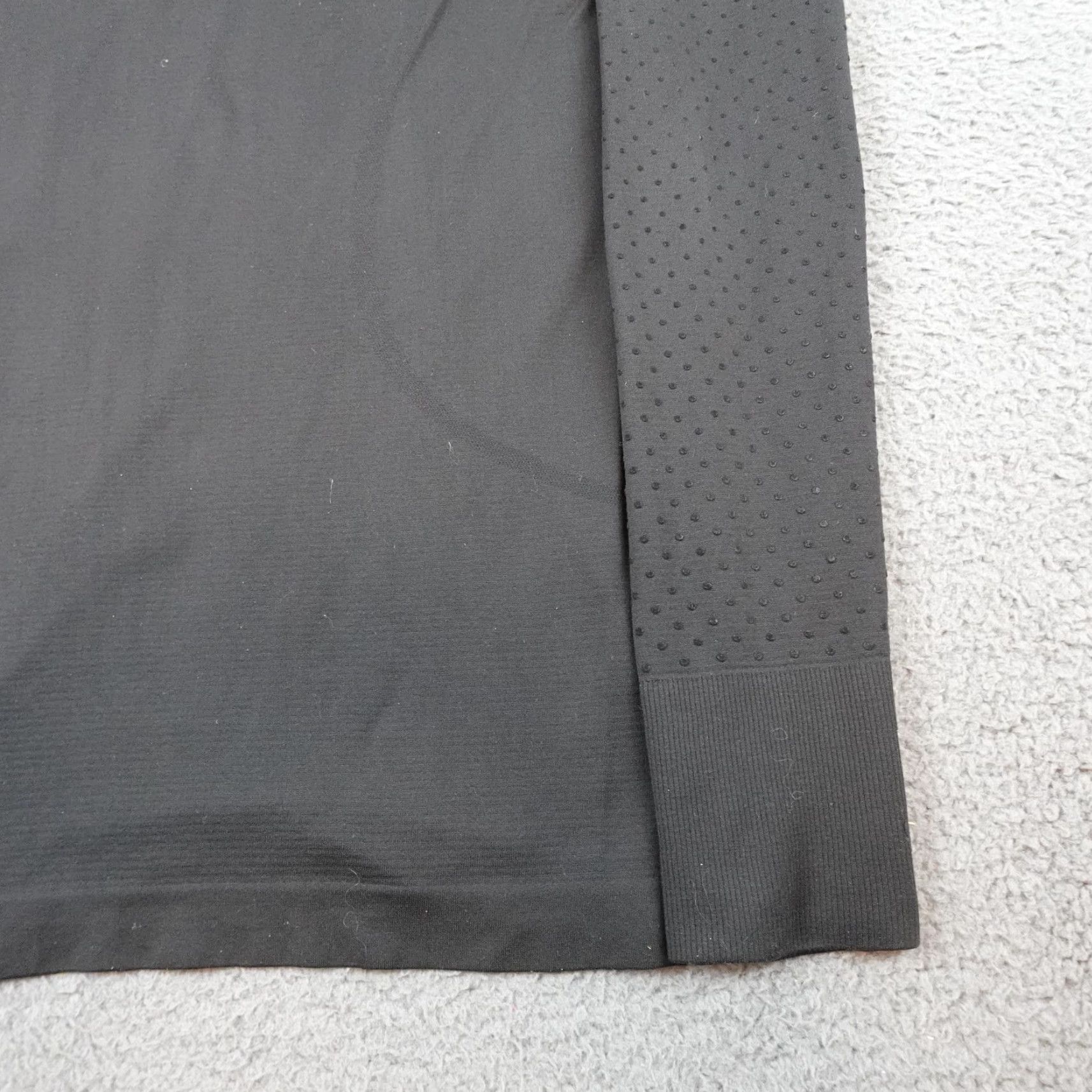 Lululemon Lululemon Metal Vent Tech Shirt Womens S Black Long Sleeve Athletic Running & Gym Training Yoga Shirt Mens? Size S / US 4 / IT 40 - 2 Thumbnail