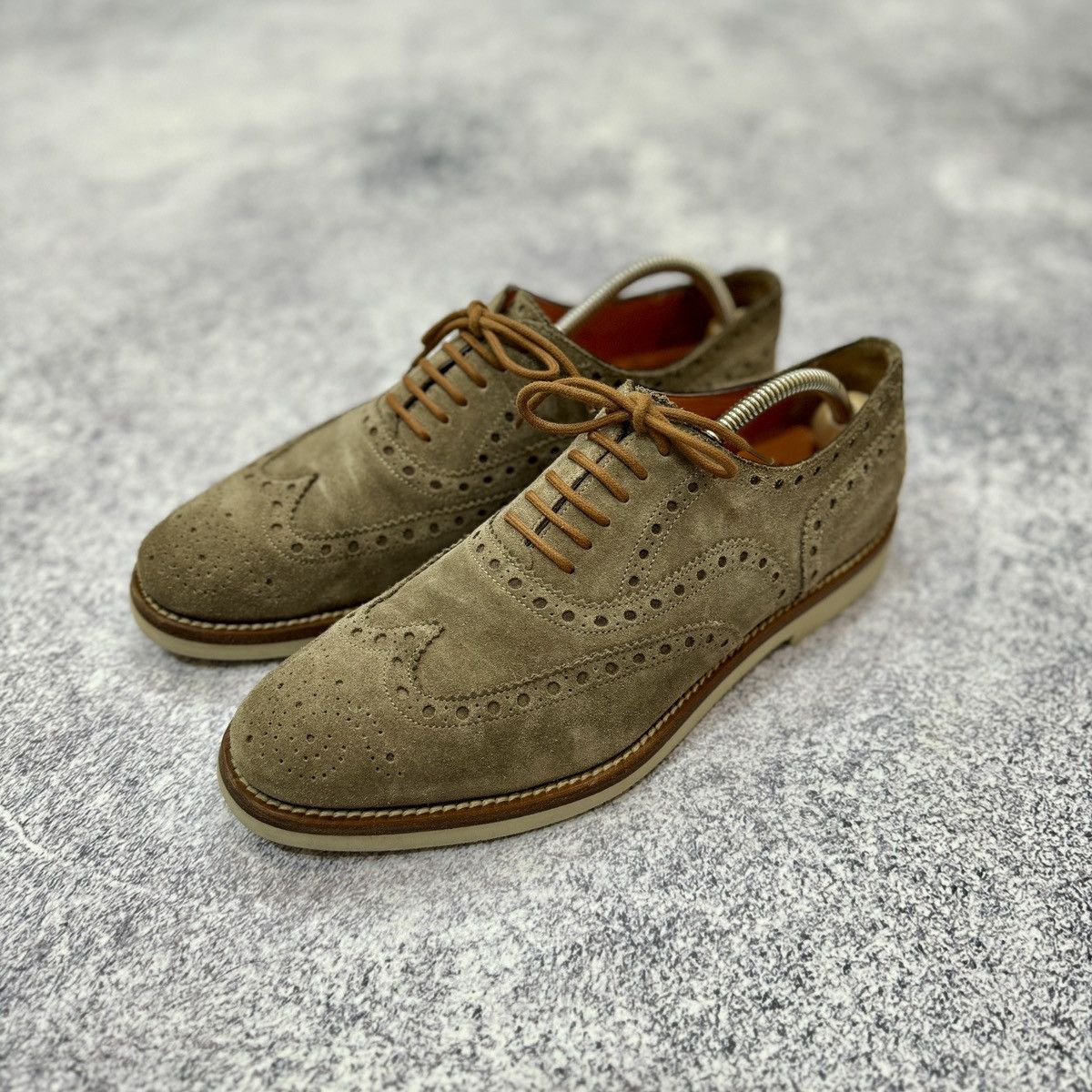 image of Italian Designers Santoni Mens Suede Brogue Shoes Uk8 Eur42 in Beige (Size 9)