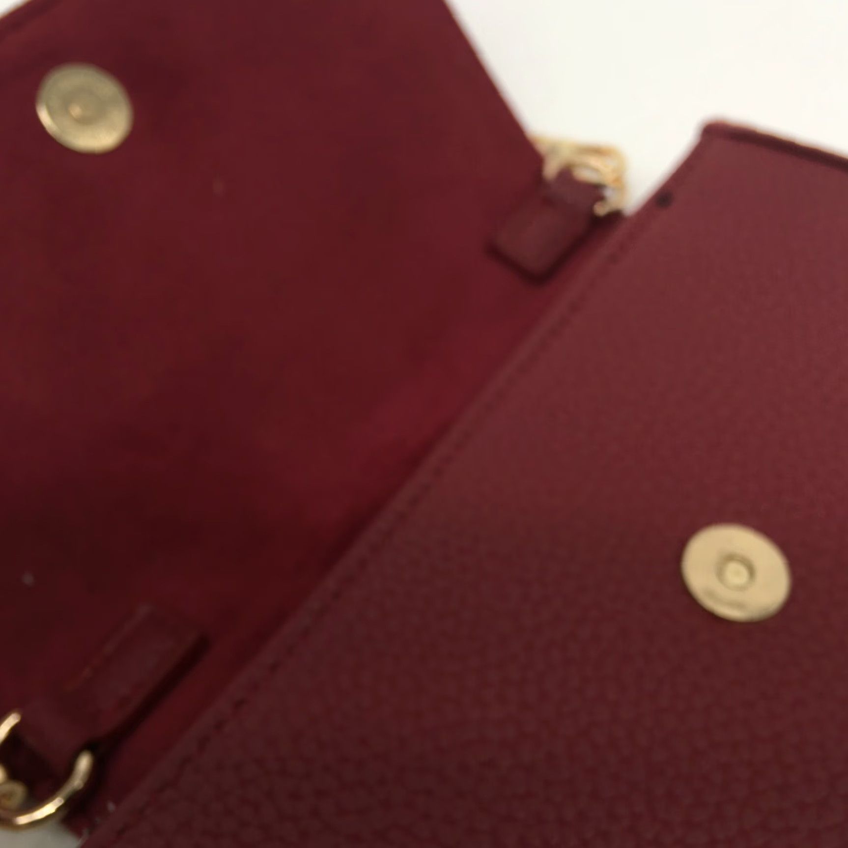 Vintage Sole Society Crossbody Handbag Red Leather 7"X4.5" Womens Chain Strap Handle 4.5" 7" Suede Faux Leather Size ONE SIZE - 3 Thumbnail