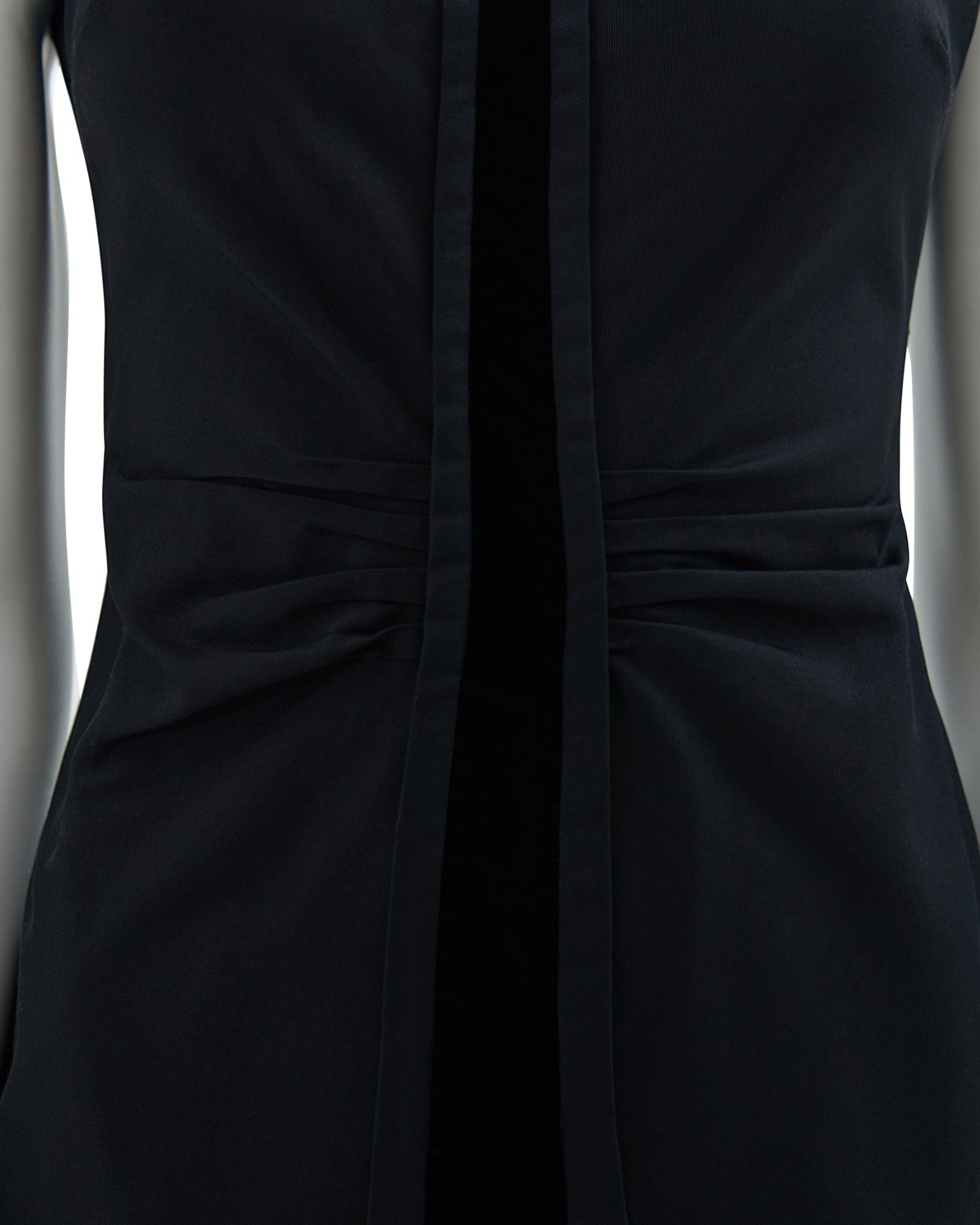 Gucci by Tom Ford F/W 2004 Black sleveless velvet sheath dress Size XS / US 0-2 / IT 36-38 - 5 Thumbnail