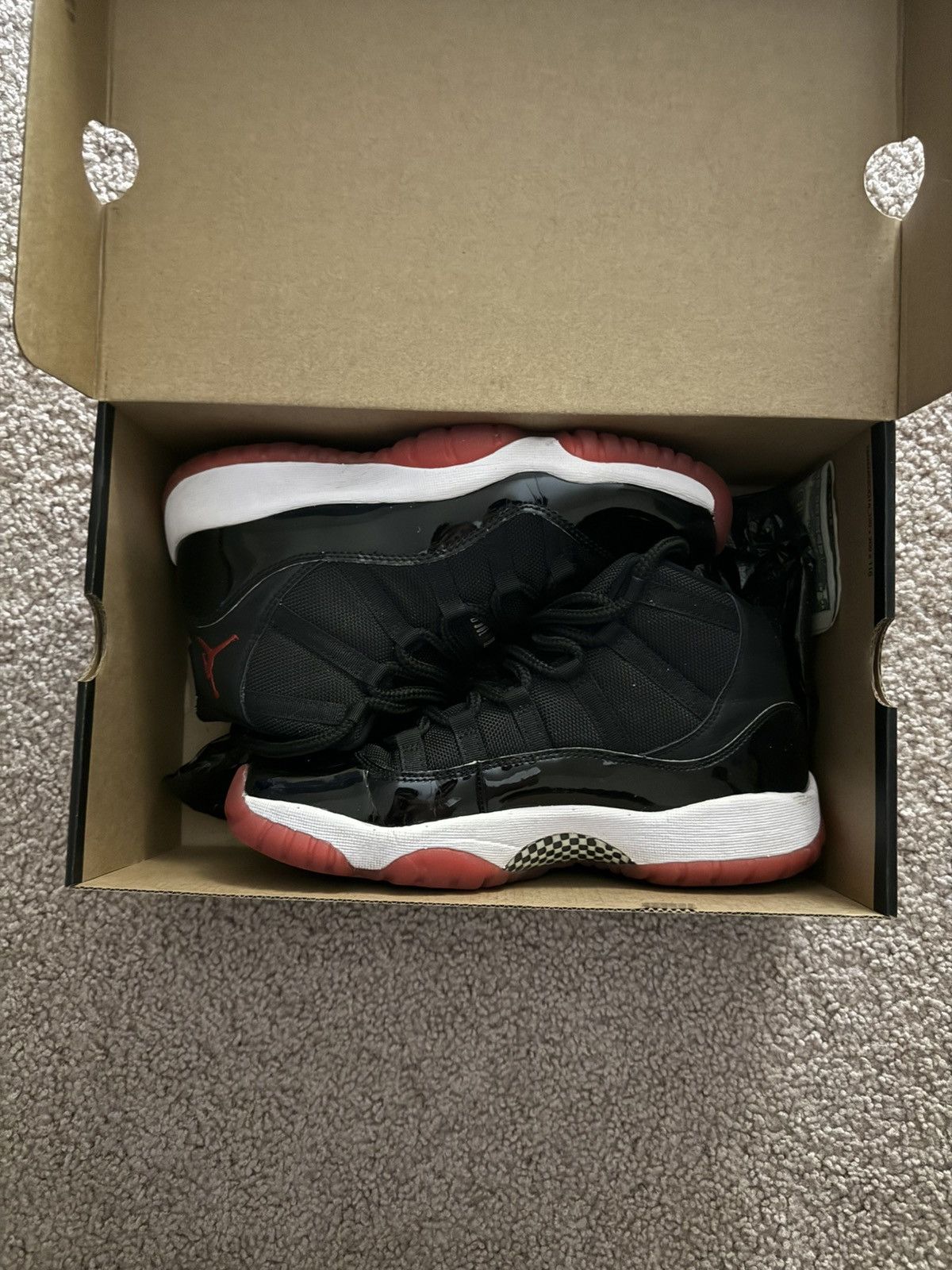 Jordan Brand 2019 jordan bred playoff GS Size US 7 / EU 40 - 1 Thumbnail